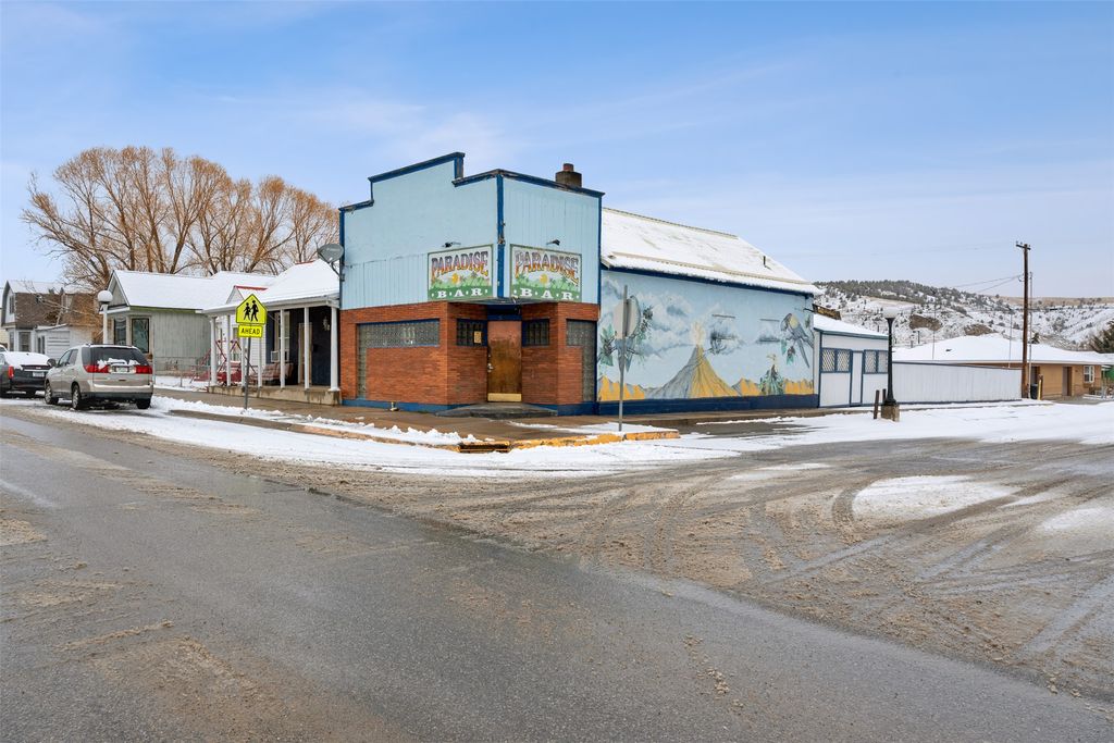 Photo of 522 E 4th Street, Anaconda, MT 59711 (MLS # 30065881)