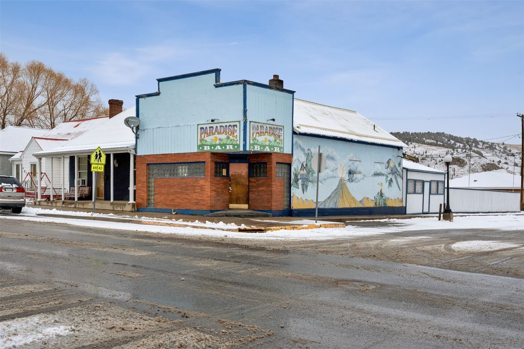 Photo of 522 E 4th Street, Anaconda, MT 59711 (MLS # 30065881)