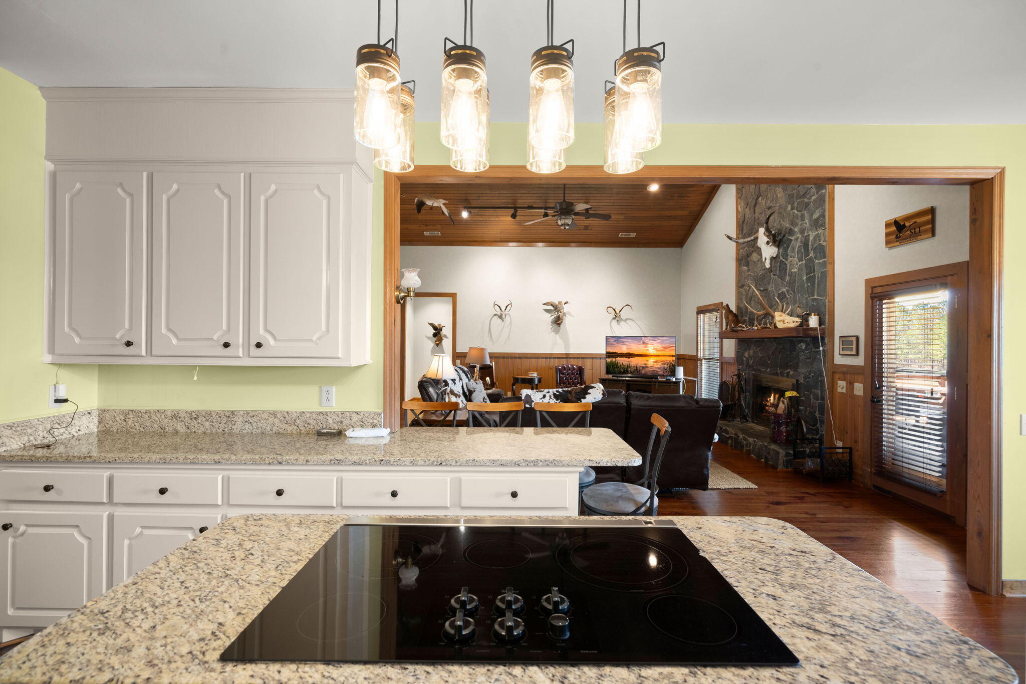 732 Lindhaven Drive, Pineville, South Carolina image 23