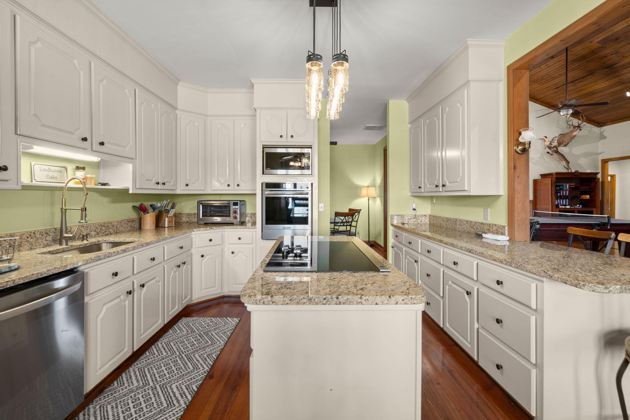 732 Lindhaven Drive, Pineville, South Carolina image 22