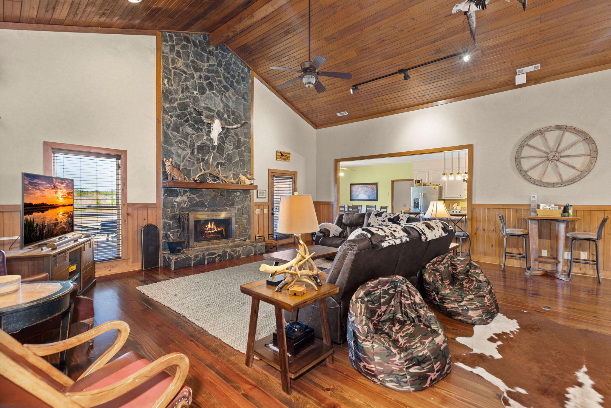 732 Lindhaven Drive, Pineville, South Carolina image 17