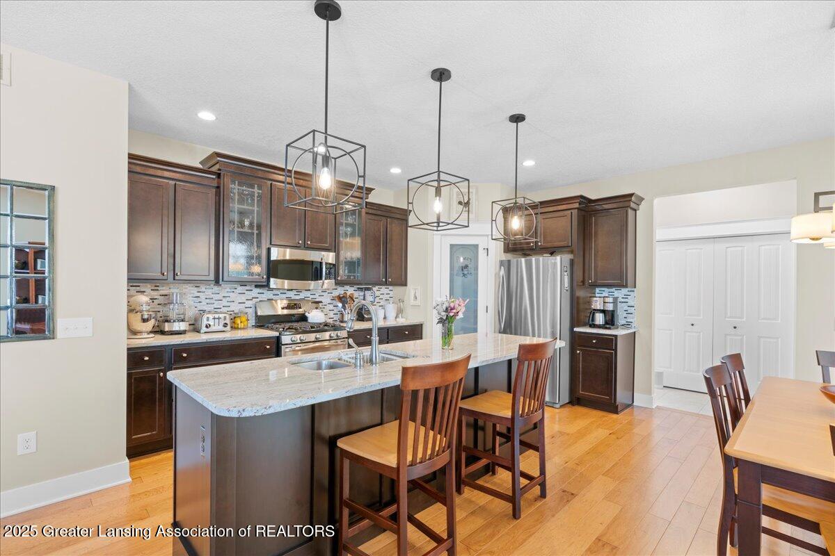 Dewitt, Michigan 48820, United States, 6 Bedrooms Bedrooms, ,4 BathroomsBathrooms,Residential,Active,197020