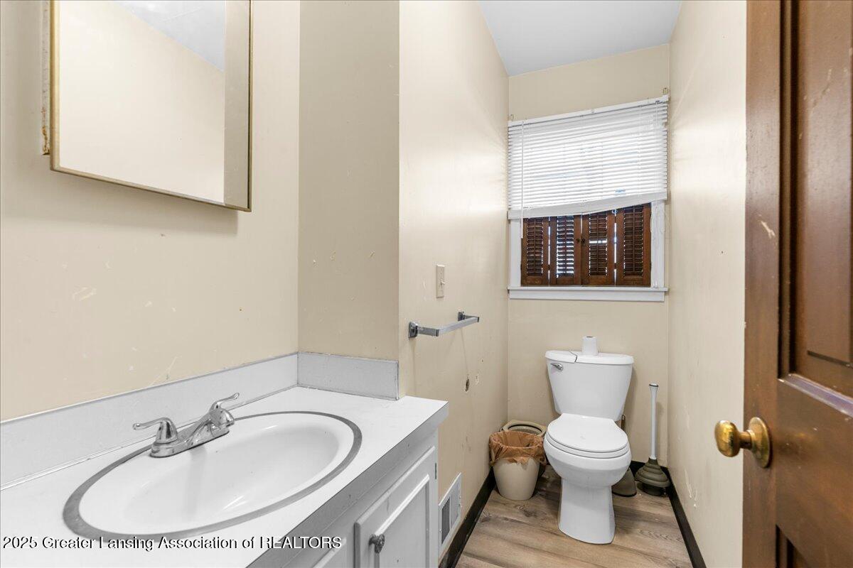 Lansing, Michigan 48911, United States, ,1 BathroomBathrooms,Residential,Coming Soon,242658