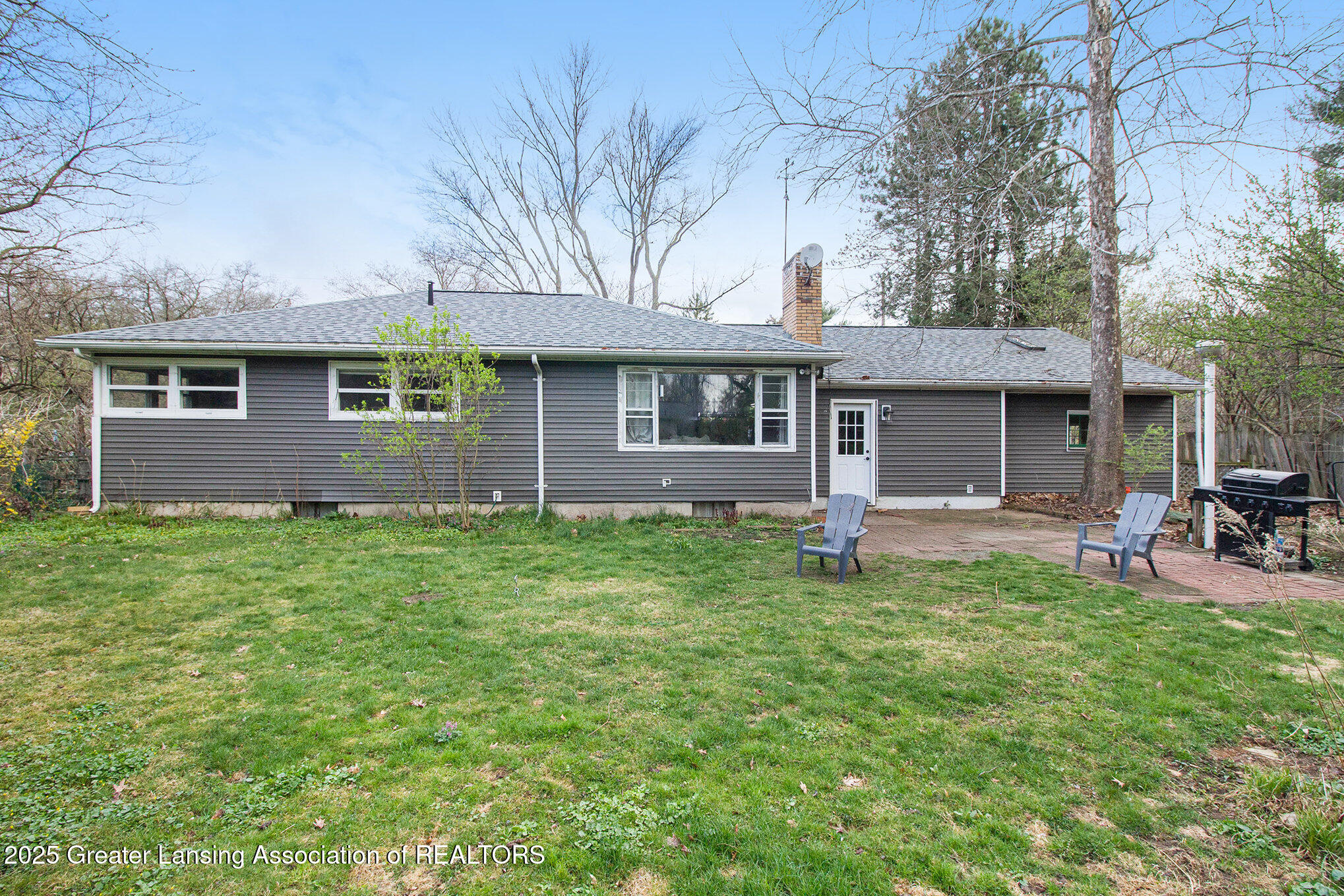 Okemos, Michigan 48864, United States, 3 Bedrooms Bedrooms, ,3 BathroomsBathrooms,Residential,Pending,113152