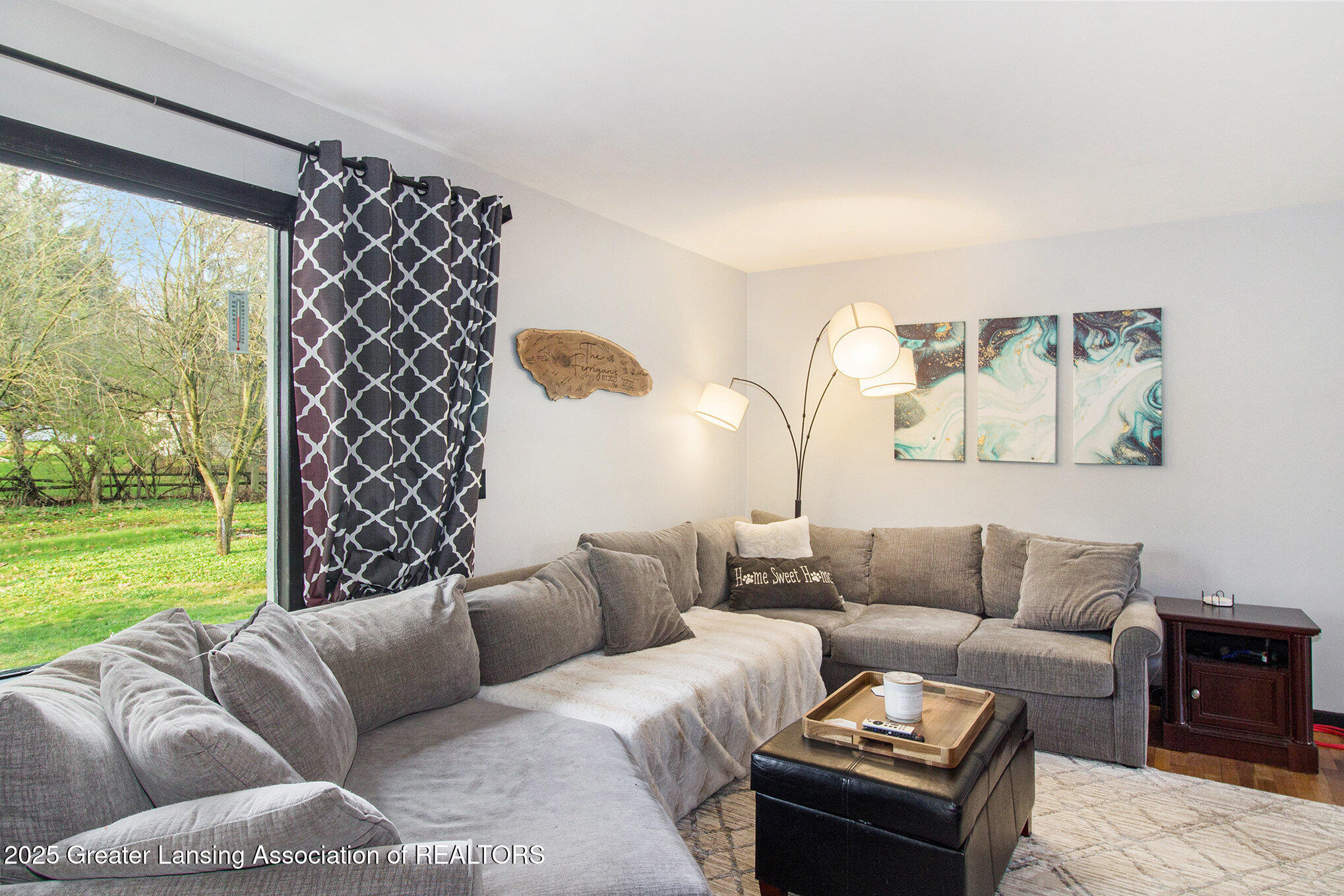 Okemos, Michigan 48864, United States, 3 Bedrooms Bedrooms, ,3 BathroomsBathrooms,Residential,Pending,113152