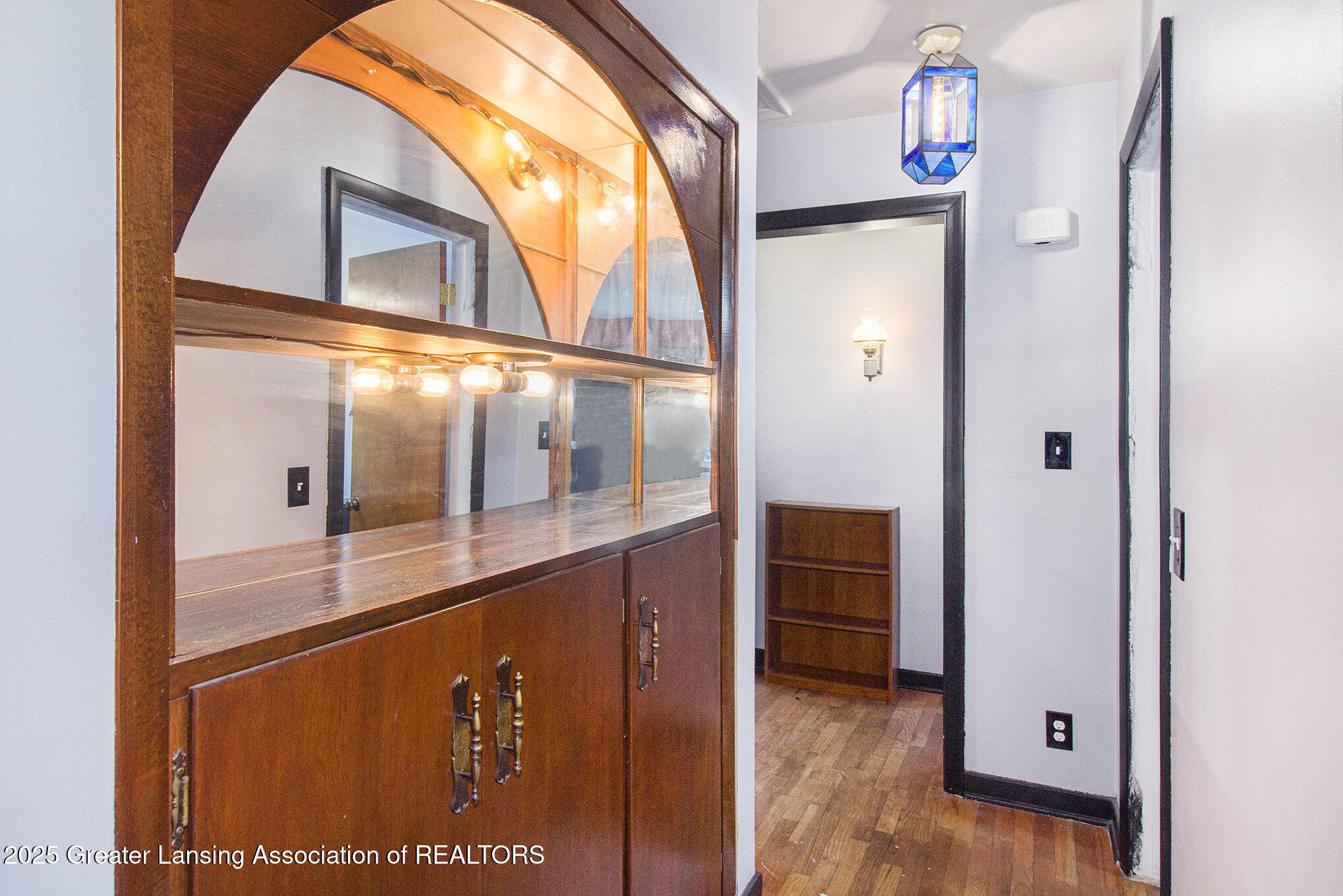 Okemos, Michigan 48864, United States, 3 Bedrooms Bedrooms, ,3 BathroomsBathrooms,Residential,Pending,113152