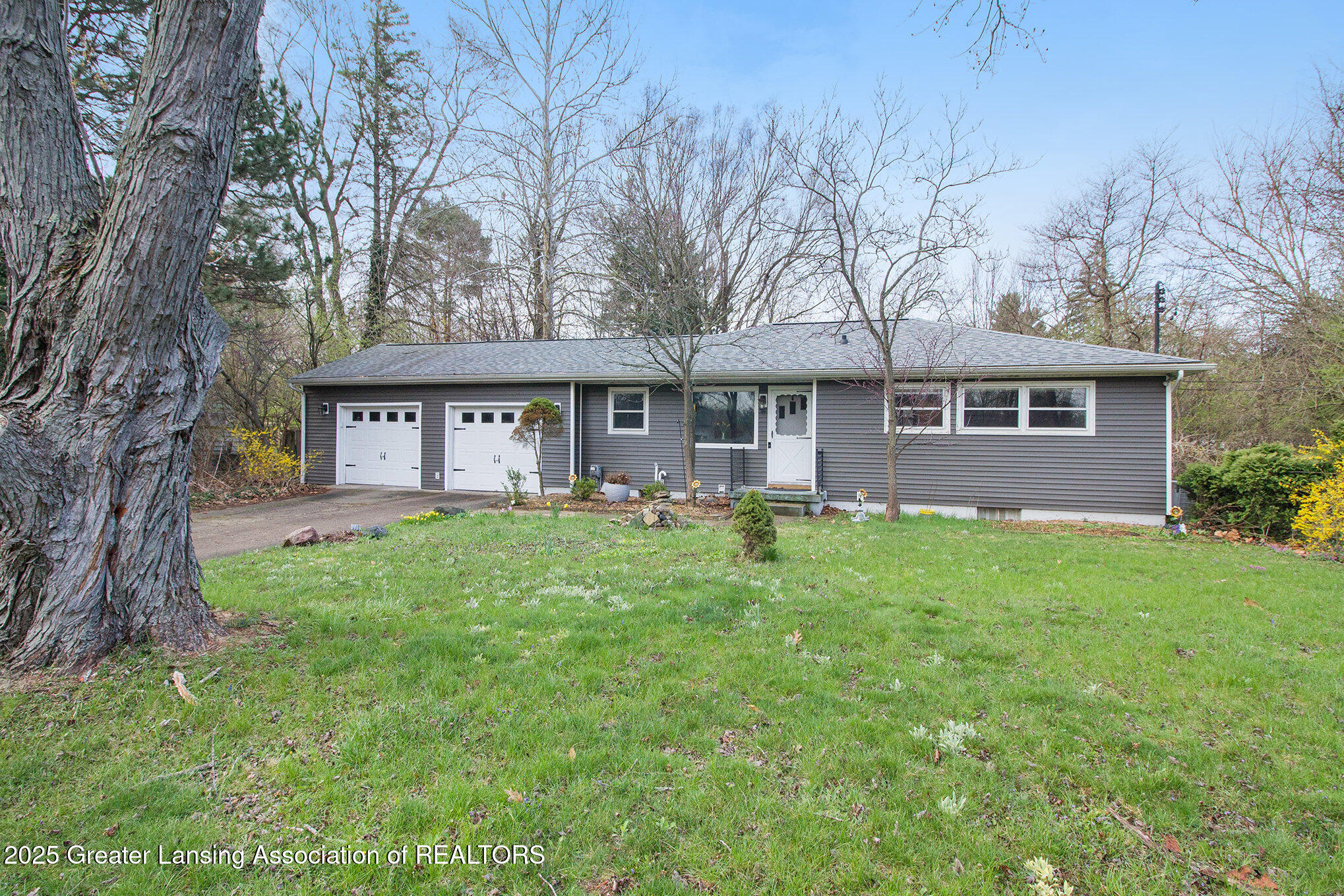 Okemos, Michigan 48864, United States, 3 Bedrooms Bedrooms, ,3 BathroomsBathrooms,Residential,Pending,113152