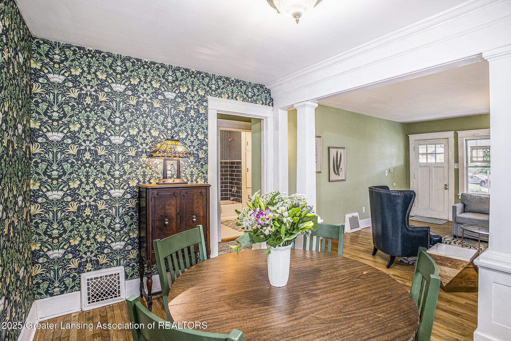 Lansing, Michigan 48915, United States, 2 Bedrooms Bedrooms, ,1 BathroomBathrooms,Residential,Pending,149349