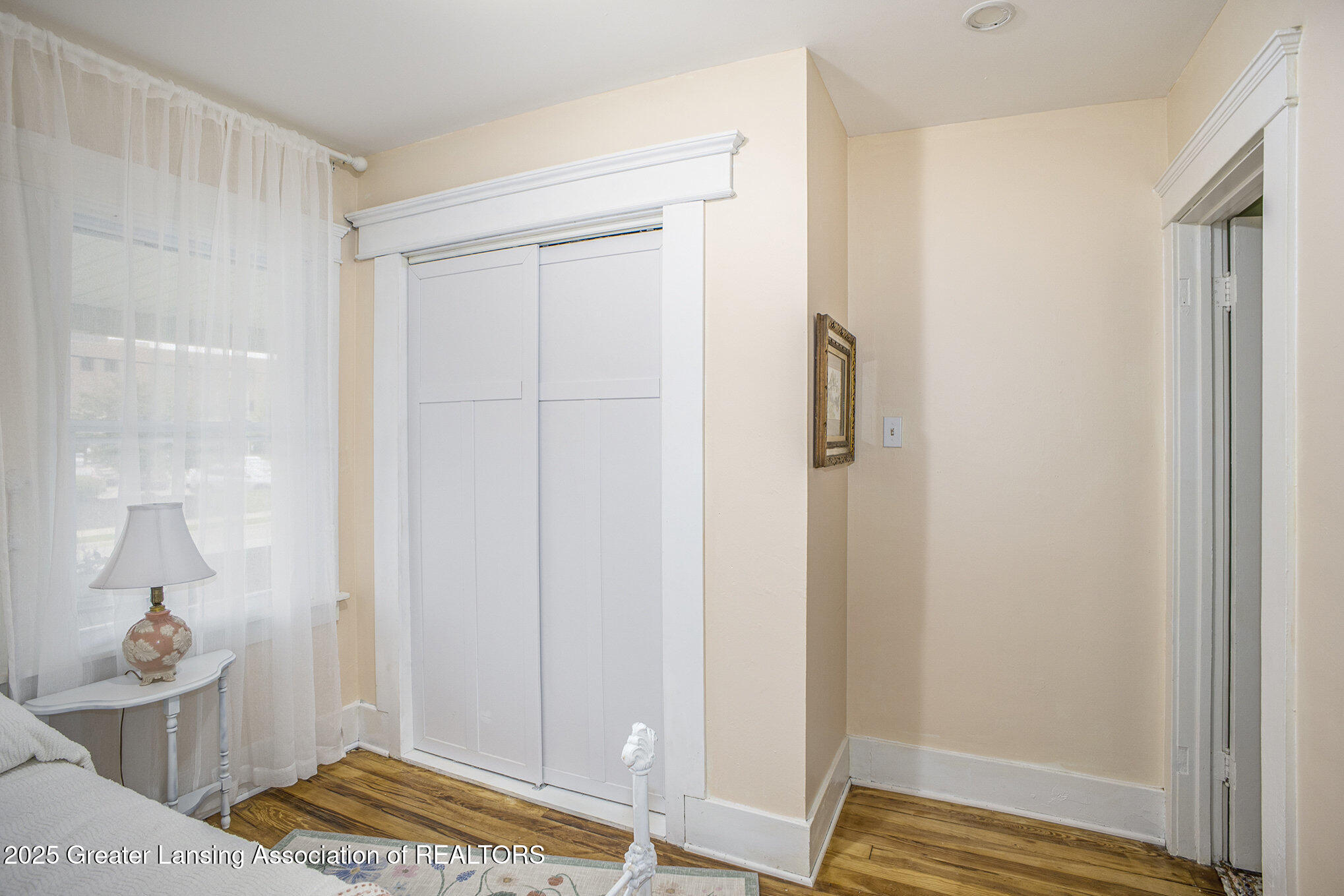 Lansing, Michigan 48915, United States, 2 Bedrooms Bedrooms, ,1 BathroomBathrooms,Residential,Pending,149349