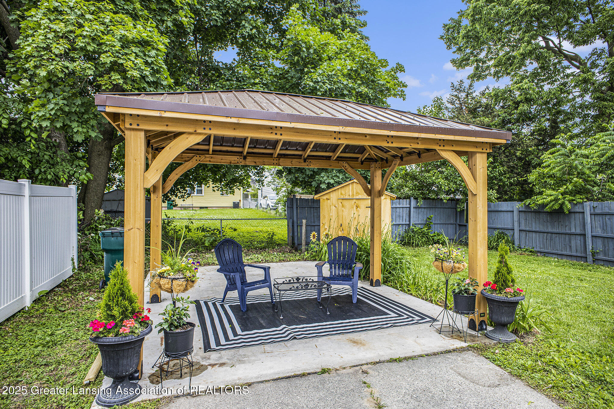 Lansing, Michigan 48915, United States, 2 Bedrooms Bedrooms, ,1 BathroomBathrooms,Residential,Pending,149349