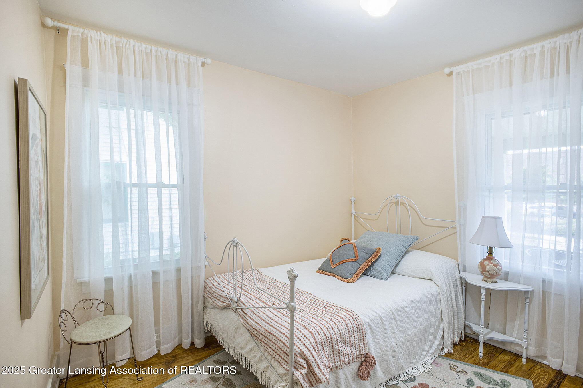 Lansing, Michigan 48915, United States, 2 Bedrooms Bedrooms, ,1 BathroomBathrooms,Residential,Pending,149349