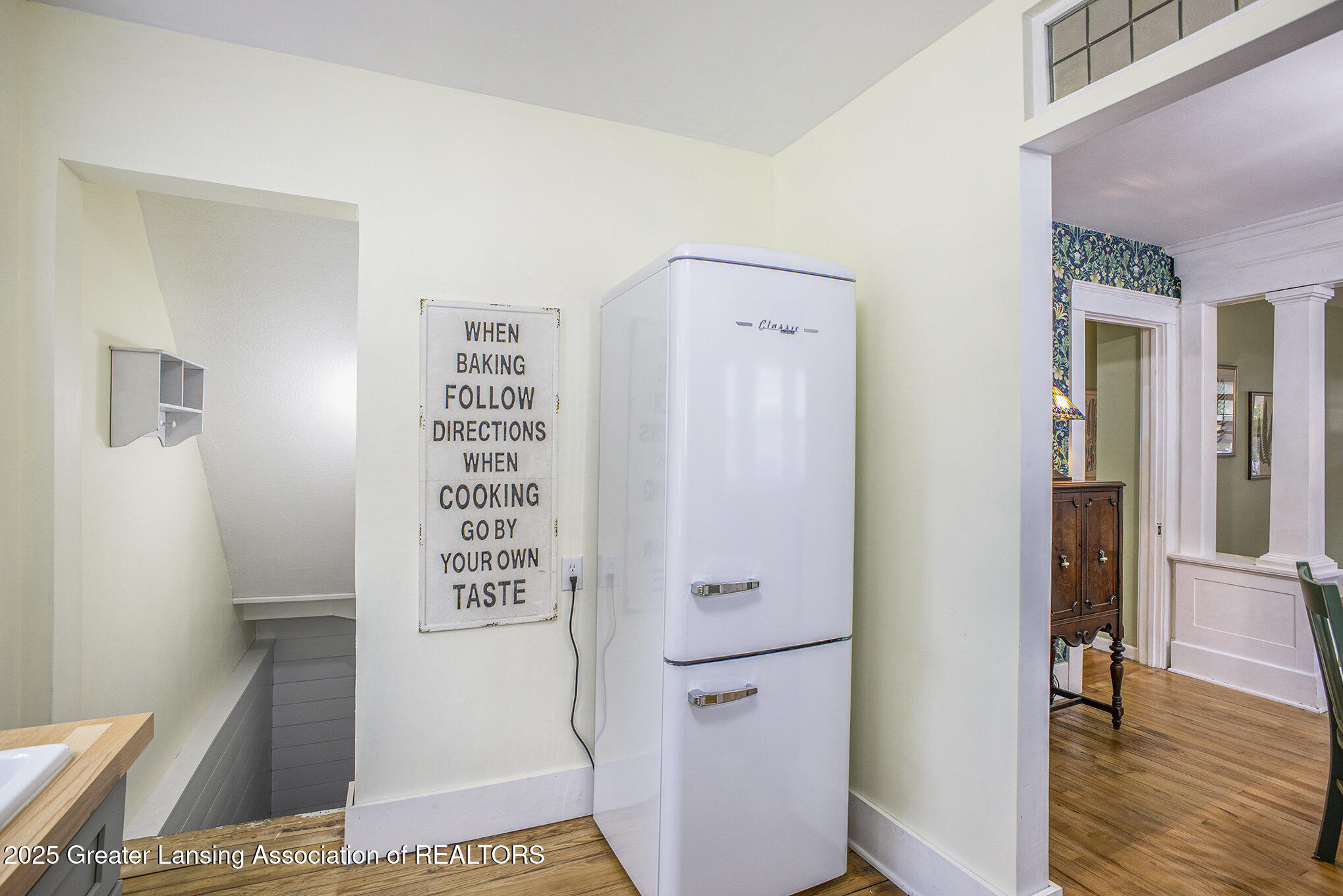 Lansing, Michigan 48915, United States, 2 Bedrooms Bedrooms, ,1 BathroomBathrooms,Residential,Pending,149349