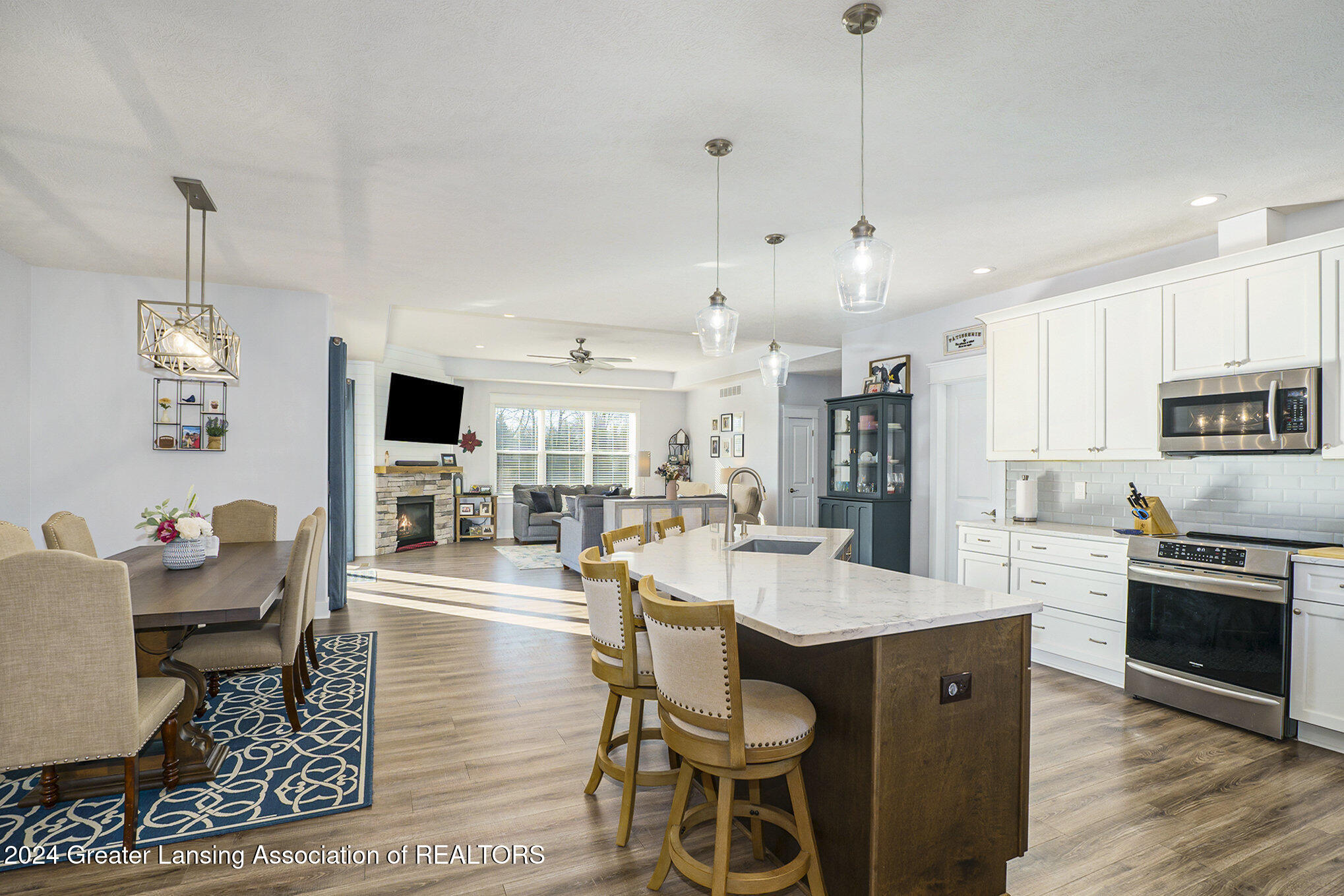 Bath, Michigan 48808, United States, 5 Bedrooms Bedrooms, ,4 BathroomsBathrooms,Residential,Active,21922