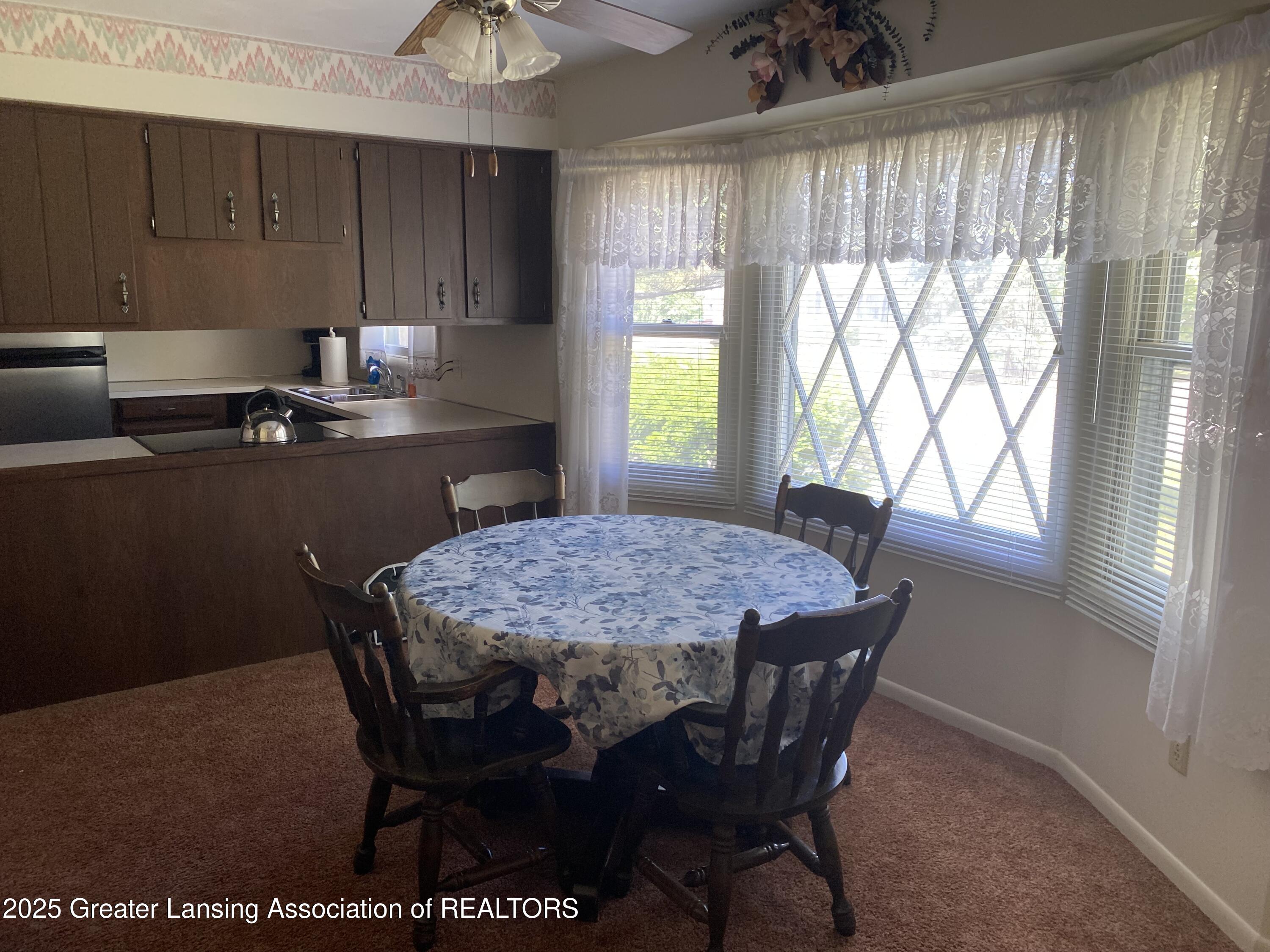 Holt, Michigan 48842, United States, 3 Bedrooms Bedrooms, ,2 BathroomsBathrooms,Residential,Active,162515