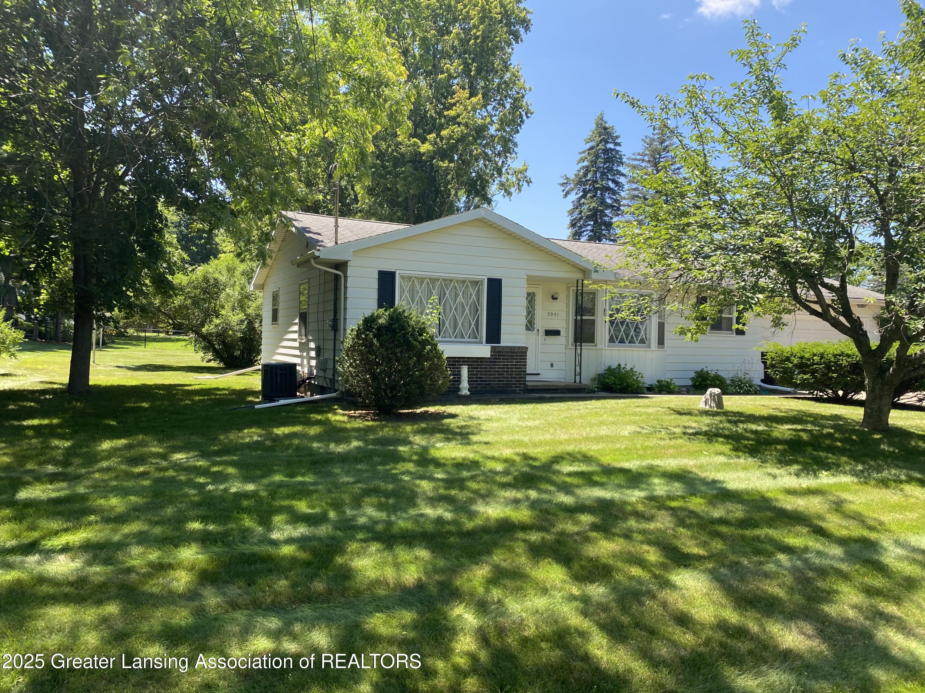 Holt, Michigan 48842, United States, 3 Bedrooms Bedrooms, ,2 BathroomsBathrooms,Residential,Active,162515