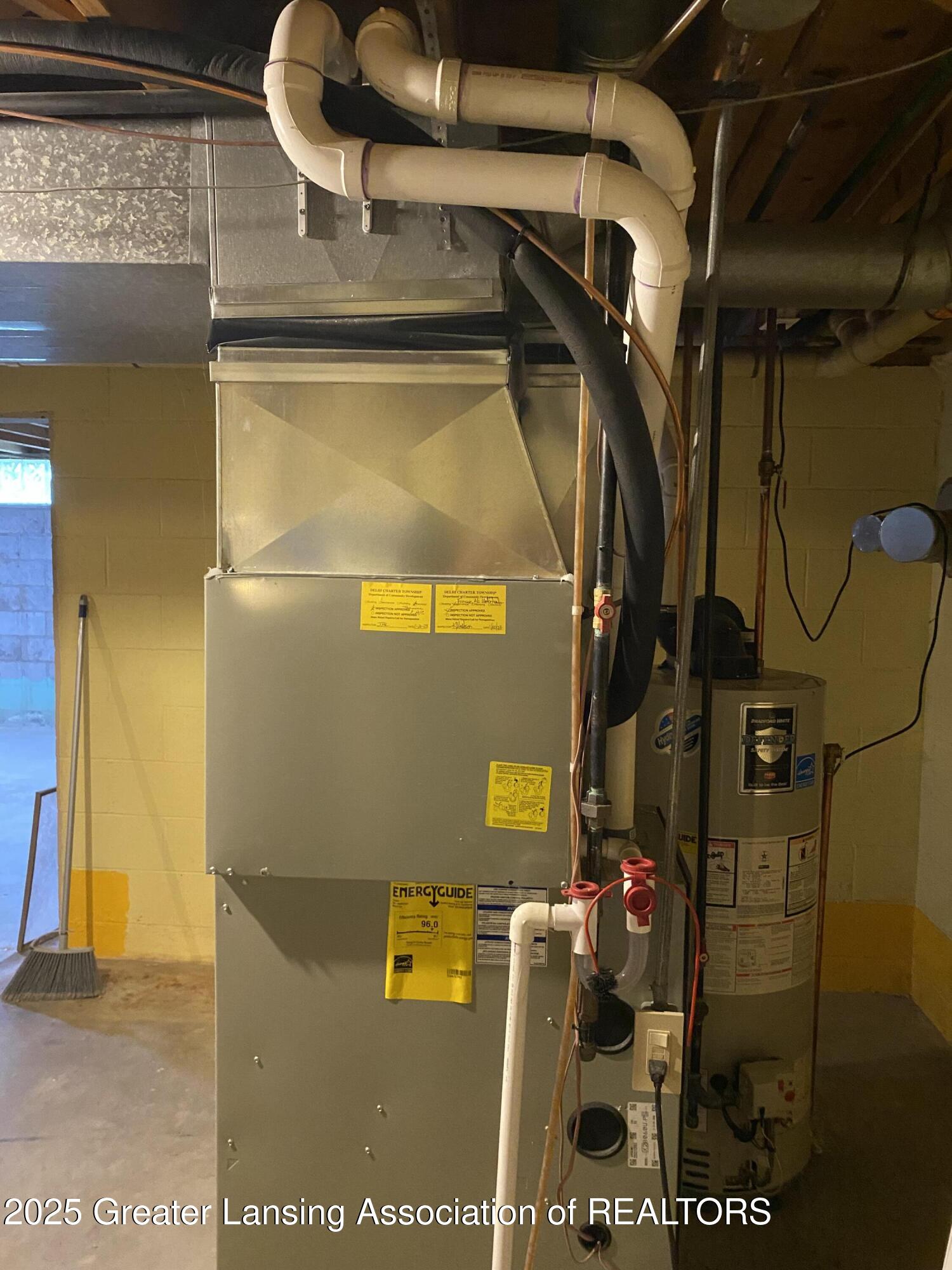 Holt, Michigan 48842, United States, 3 Bedrooms Bedrooms, ,2 BathroomsBathrooms,Residential,Active,162515