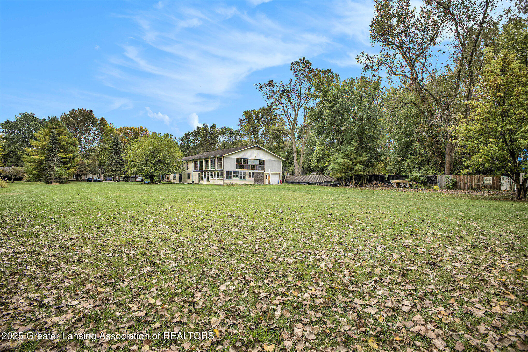 Lansing, Michigan 48911, United States, 5 Bedrooms Bedrooms, ,3 BathroomsBathrooms,Residential,Active,217351