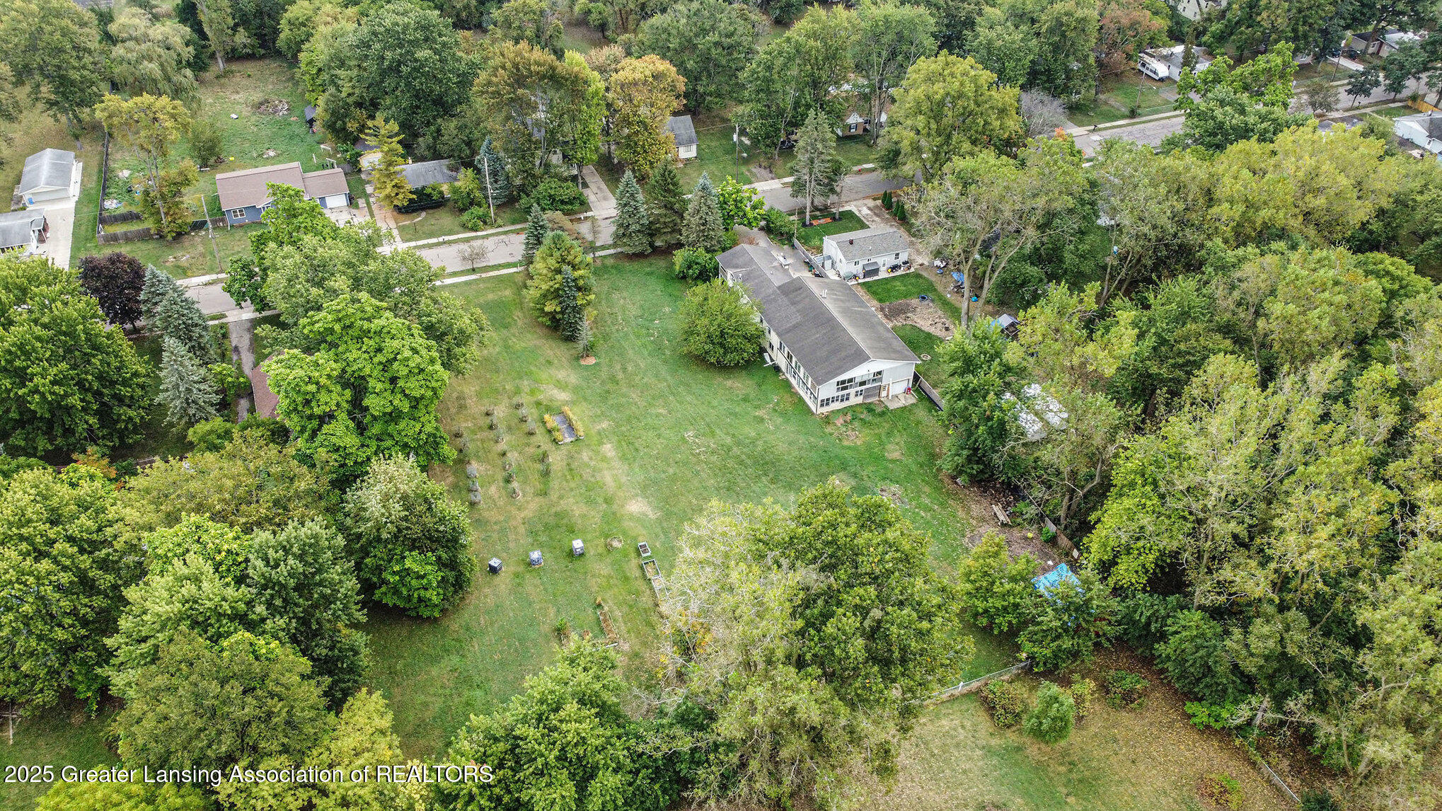 Lansing, Michigan 48911, United States, 5 Bedrooms Bedrooms, ,3 BathroomsBathrooms,Residential,Active,217351