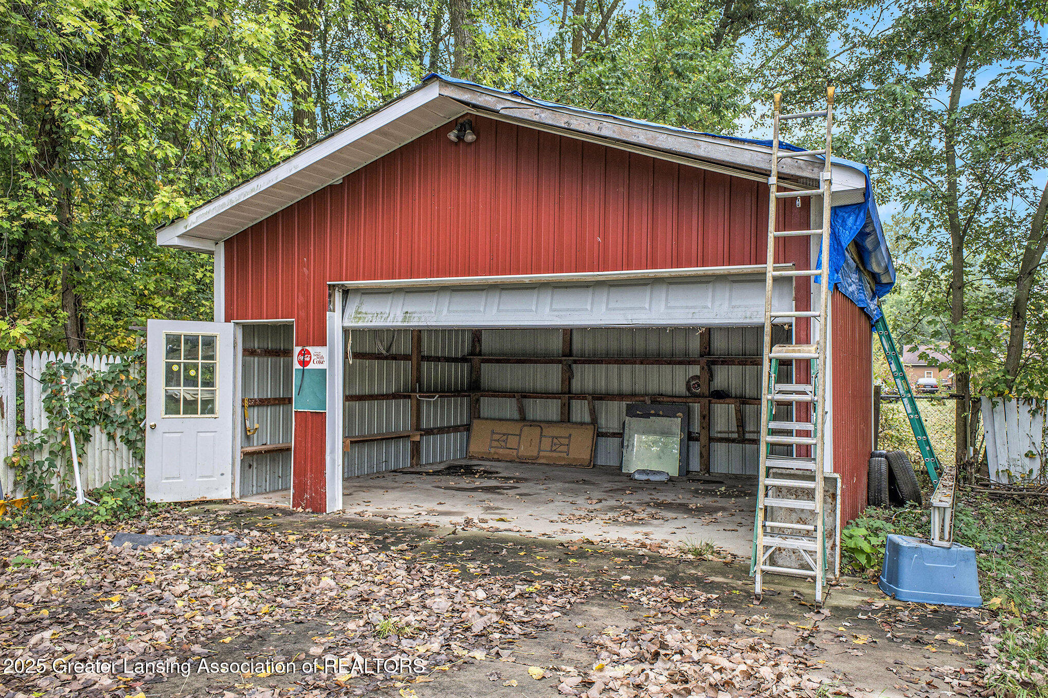 Lansing, Michigan 48911, United States, 5 Bedrooms Bedrooms, ,3 BathroomsBathrooms,Residential,Active,217351