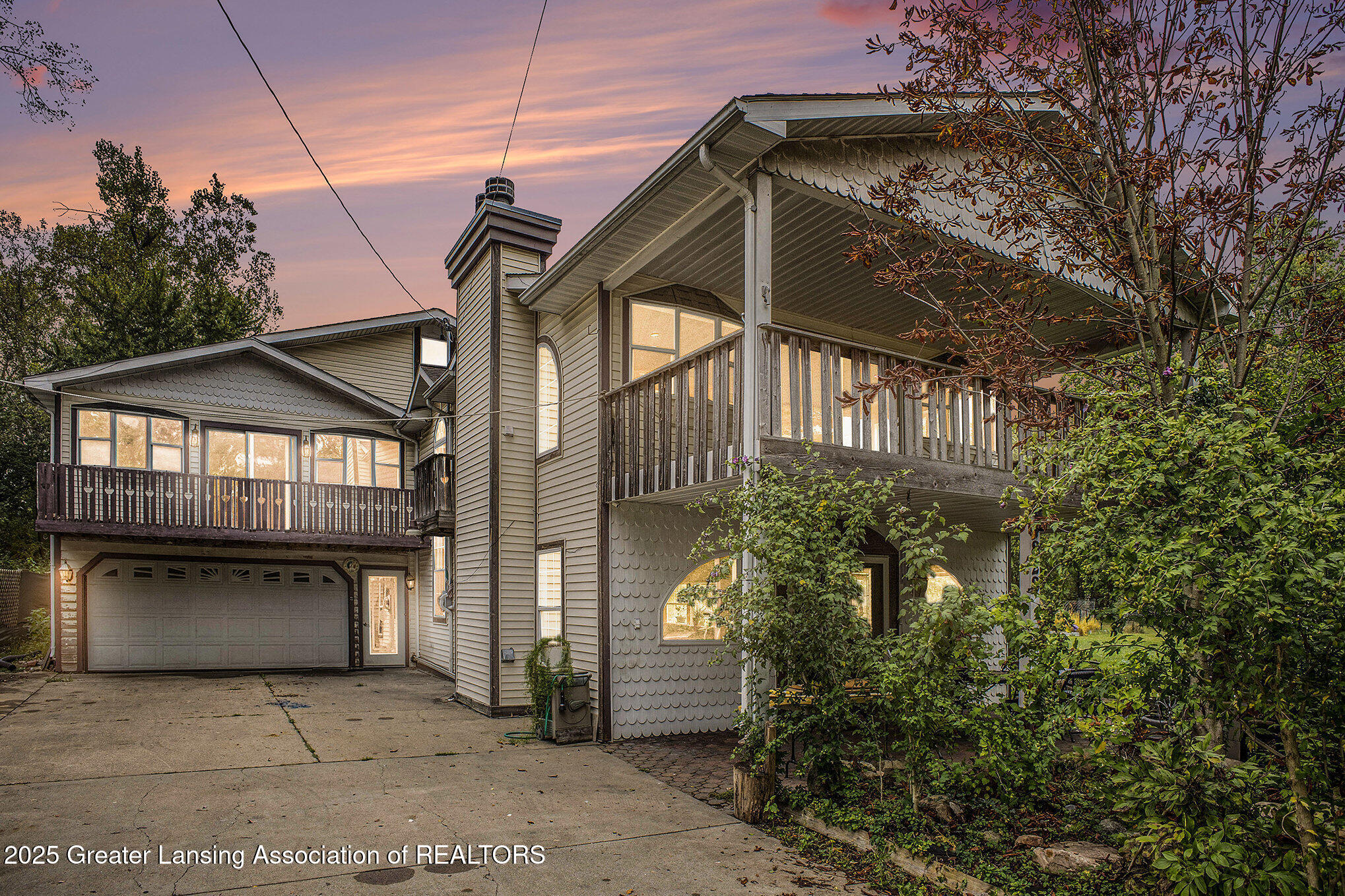 Lansing, Michigan 48911, United States, 5 Bedrooms Bedrooms, ,3 BathroomsBathrooms,Residential,Active,217351