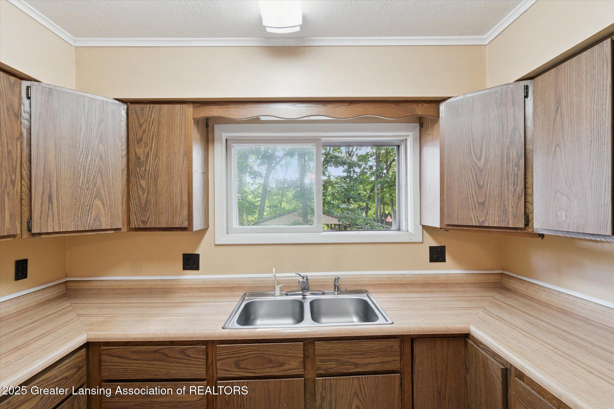 Ionia, Michigan 48846, United States, 2 Bedrooms Bedrooms, ,1 BathroomBathrooms,Residential,Pending,198961