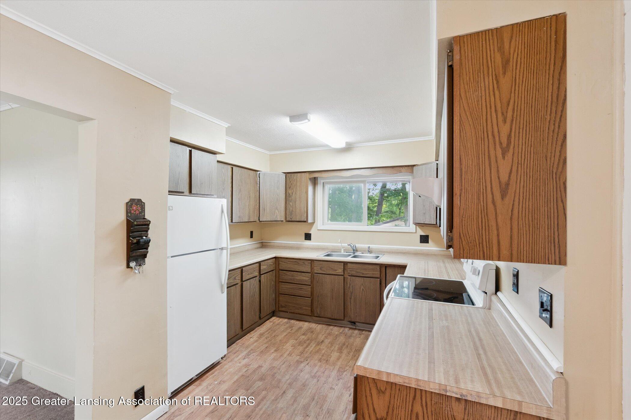 Ionia, Michigan 48846, United States, 2 Bedrooms Bedrooms, ,1 BathroomBathrooms,Residential,Pending,198961