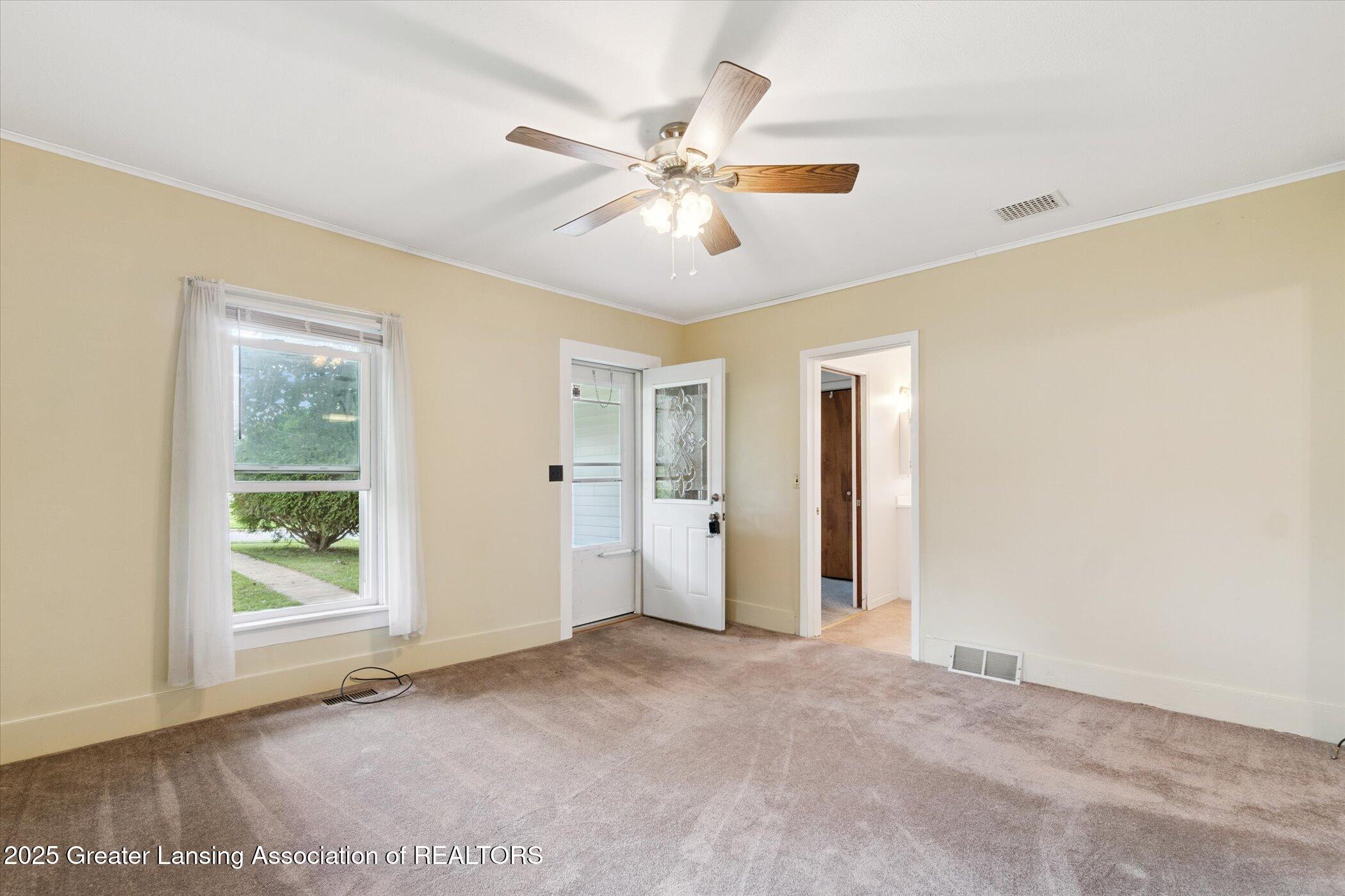 Ionia, Michigan 48846, United States, 2 Bedrooms Bedrooms, ,1 BathroomBathrooms,Residential,Pending,198961