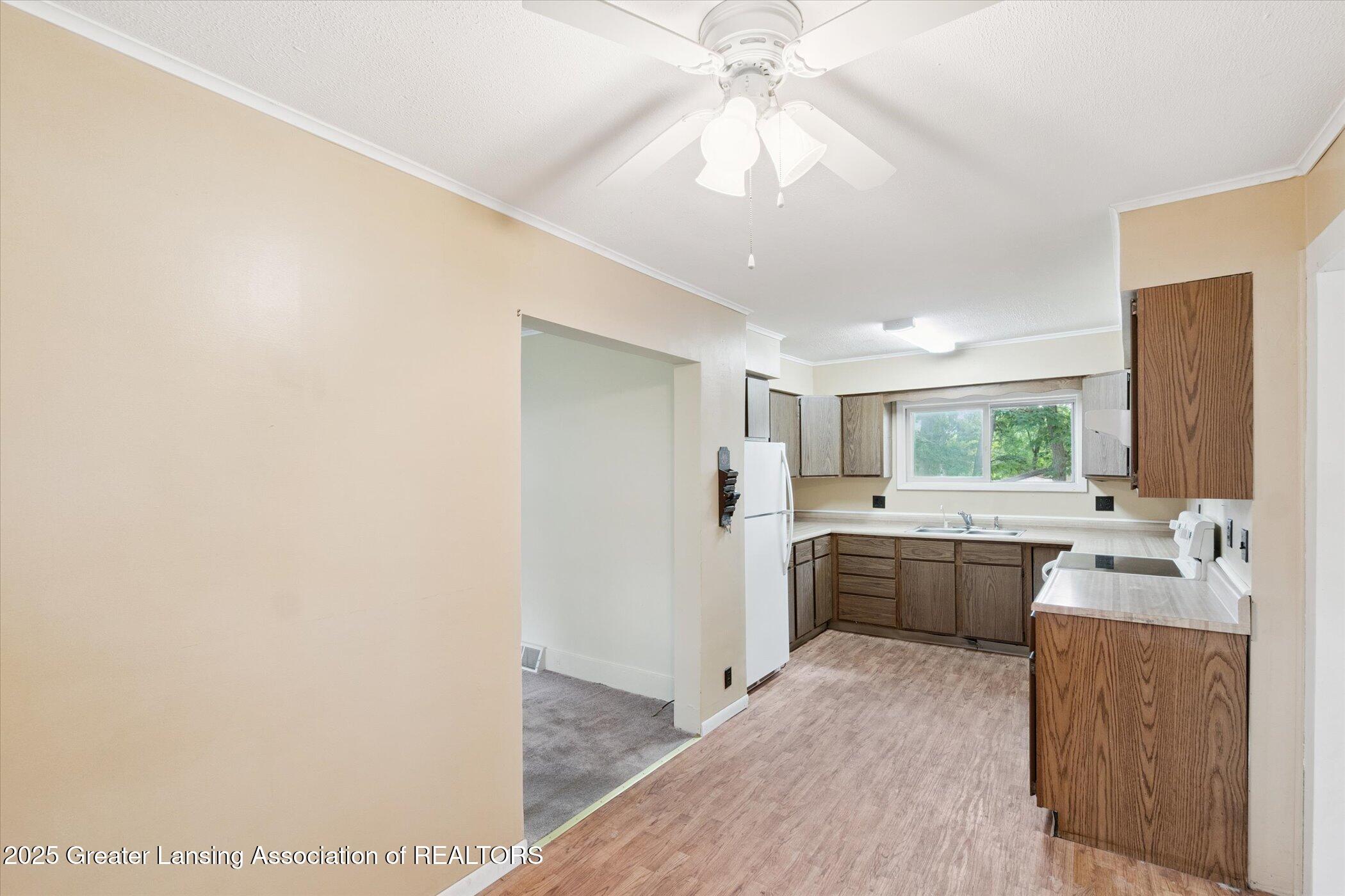 Ionia, Michigan 48846, United States, 2 Bedrooms Bedrooms, ,1 BathroomBathrooms,Residential,Pending,198961