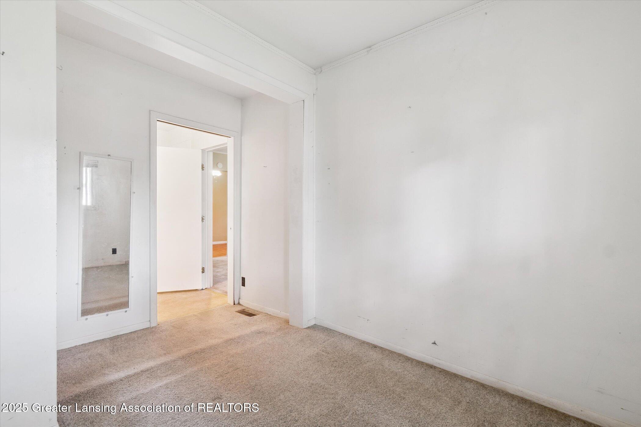 Ionia, Michigan 48846, United States, 2 Bedrooms Bedrooms, ,1 BathroomBathrooms,Residential,Pending,198961