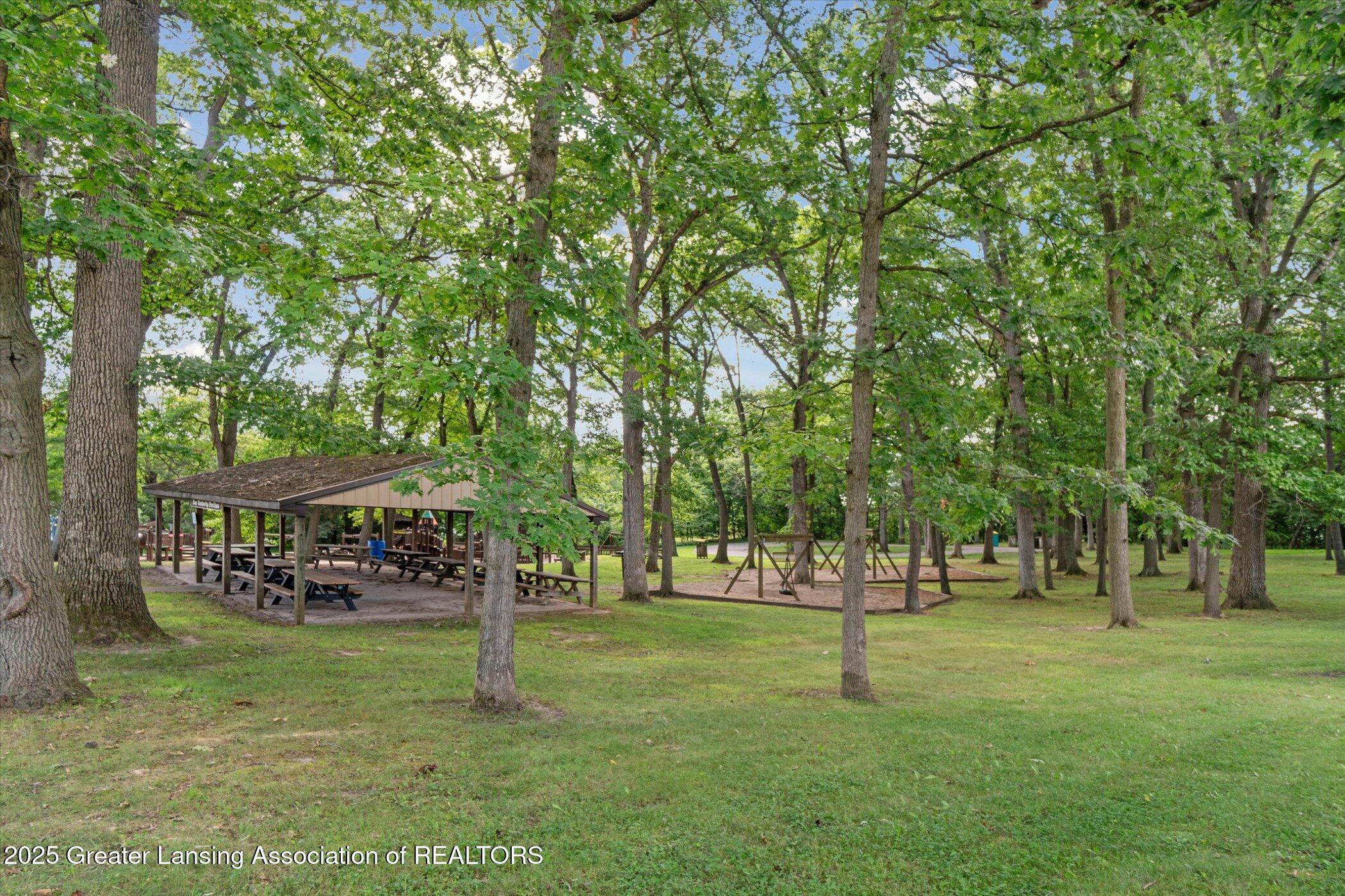 Ionia, Michigan 48846, United States, 2 Bedrooms Bedrooms, ,1 BathroomBathrooms,Residential,Pending,198961