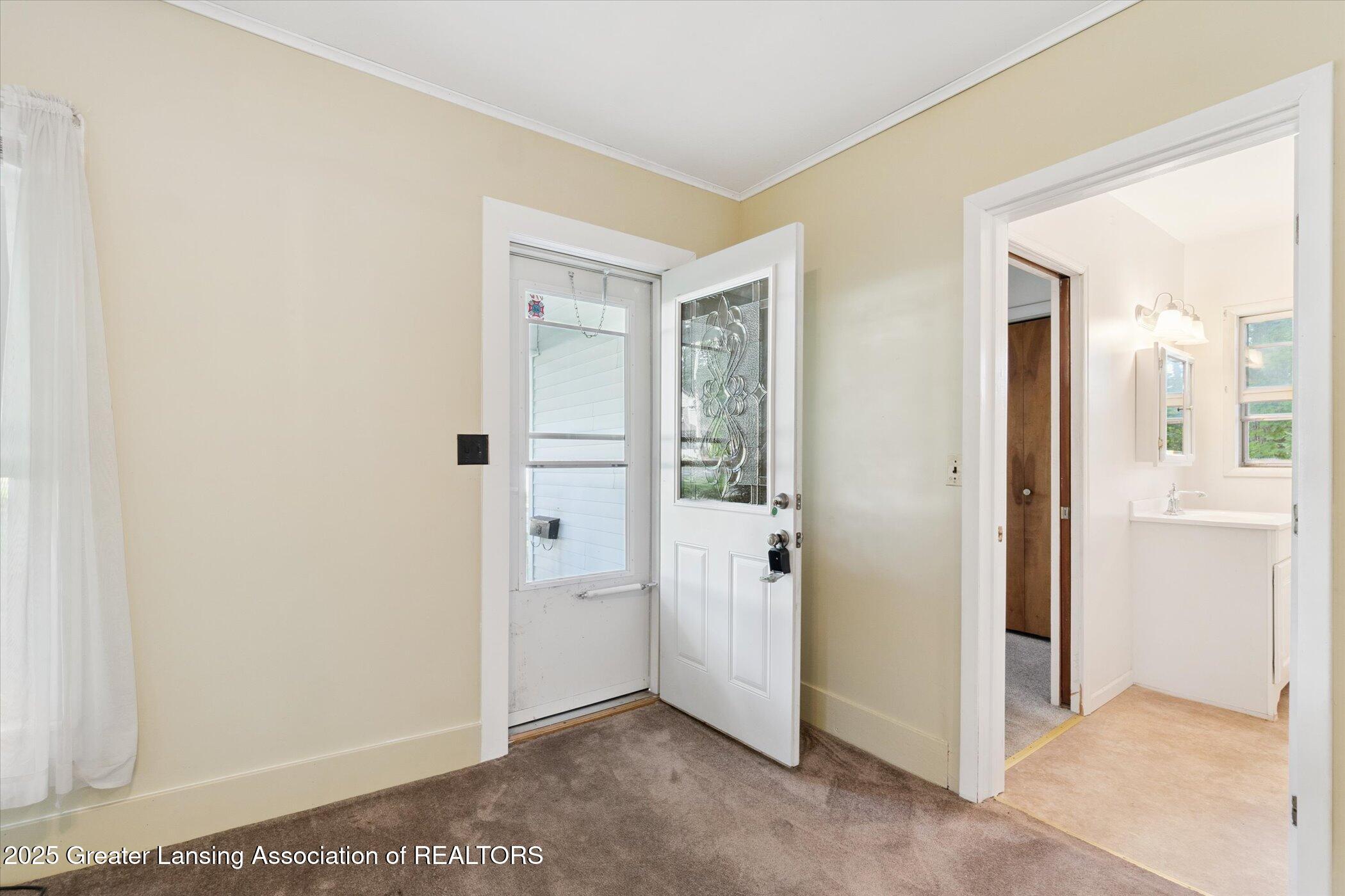 Ionia, Michigan 48846, United States, 2 Bedrooms Bedrooms, ,1 BathroomBathrooms,Residential,Pending,198961