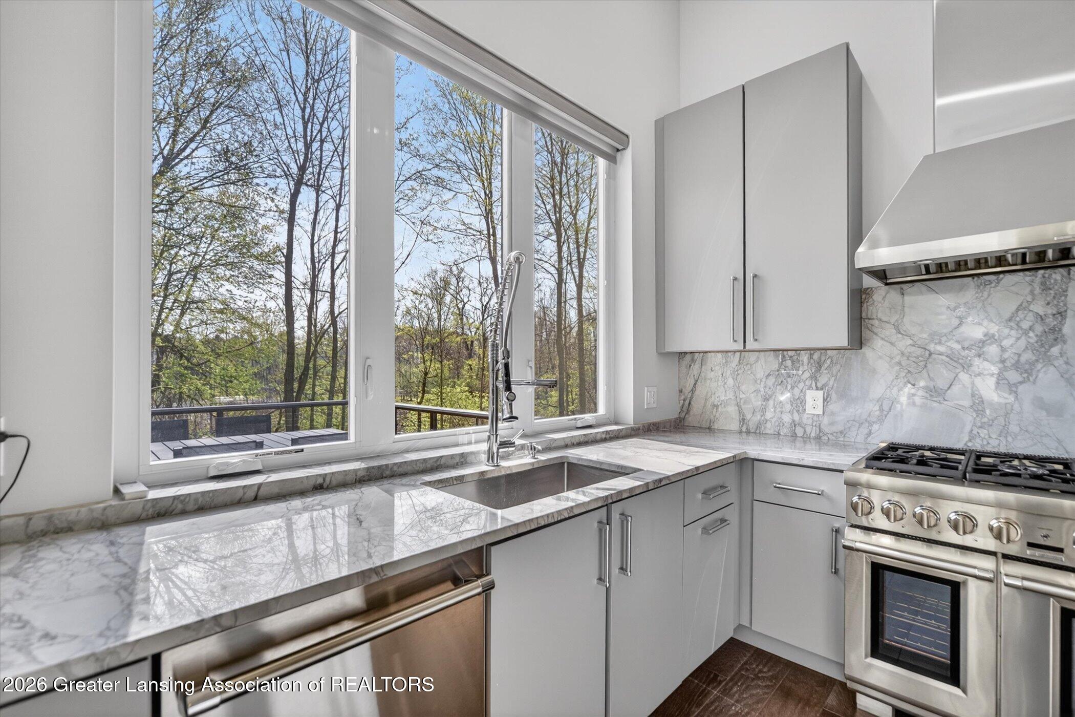 Okemos, Michigan, 48864, United States, 5 Bedrooms Bedrooms, ,5 BathroomsBathrooms,Residential,Active,2041625