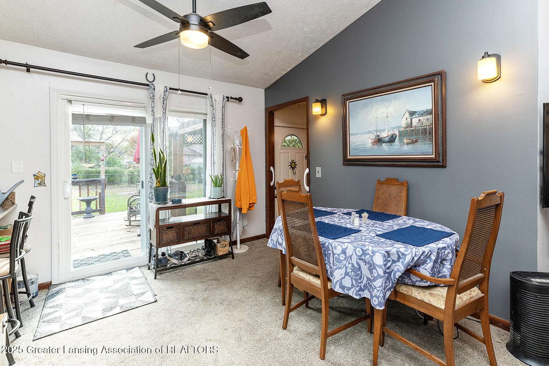 Holt, Michigan 48842, United States, 3 Bedrooms Bedrooms, ,2 BathroomsBathrooms,Residential,Active,238161