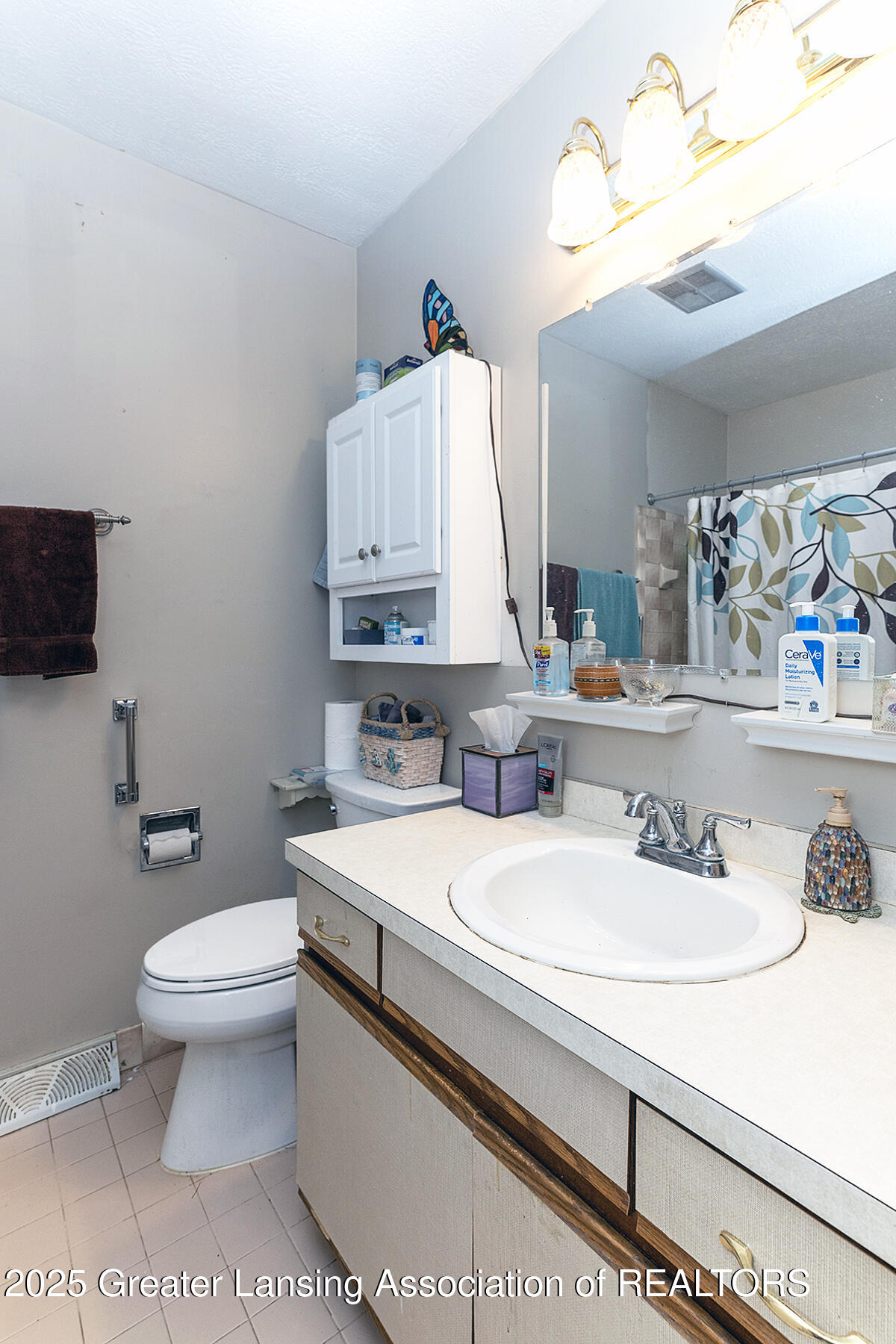 Holt, Michigan 48842, United States, 3 Bedrooms Bedrooms, ,2 BathroomsBathrooms,Residential,Active,238161