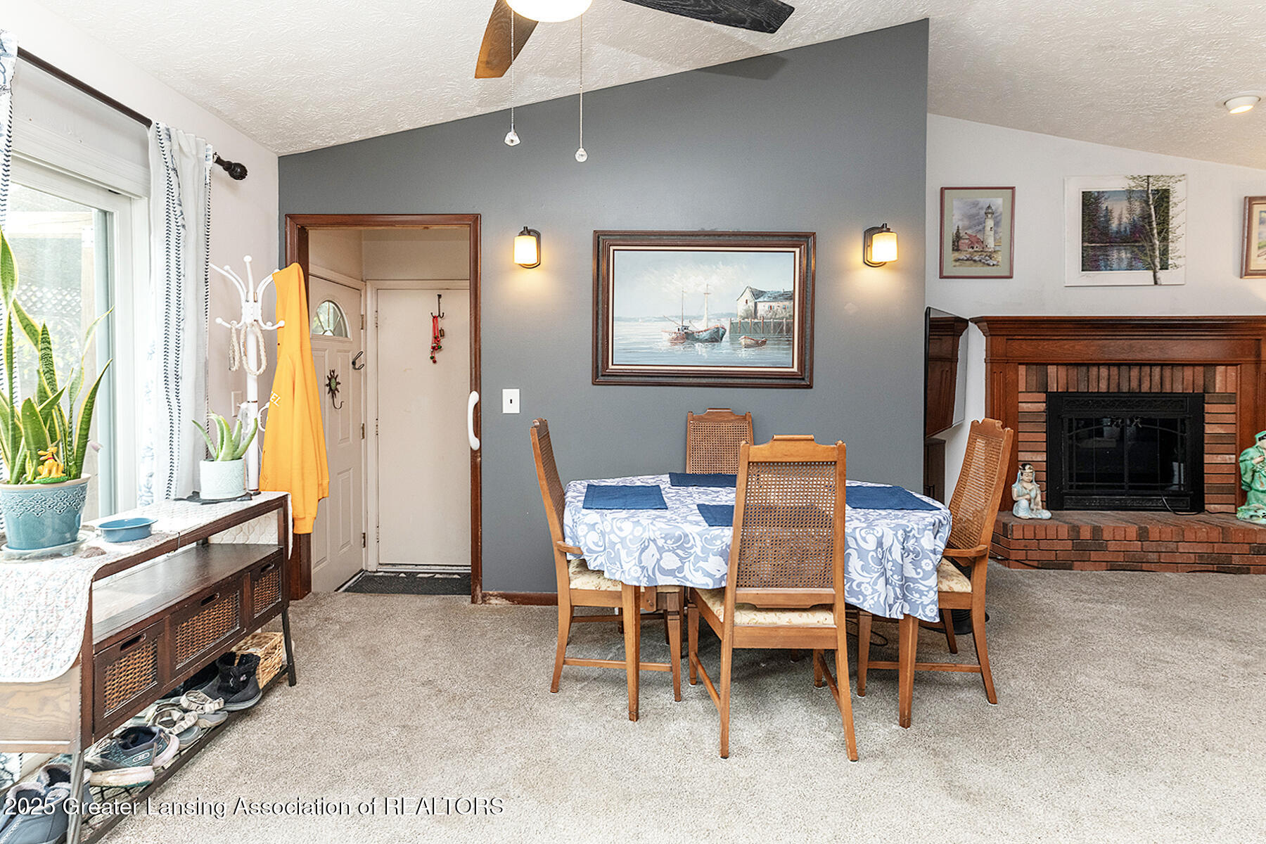 Holt, Michigan 48842, United States, 3 Bedrooms Bedrooms, ,2 BathroomsBathrooms,Residential,Active,238161