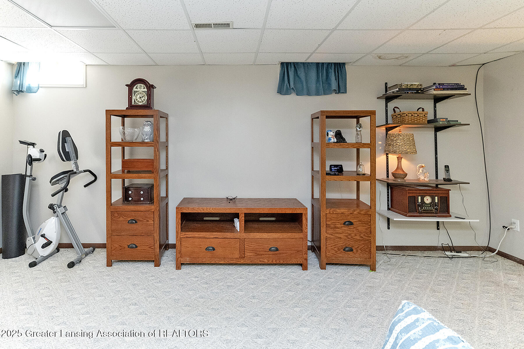 Holt, Michigan 48842, United States, 3 Bedrooms Bedrooms, ,2 BathroomsBathrooms,Residential,Active,238161