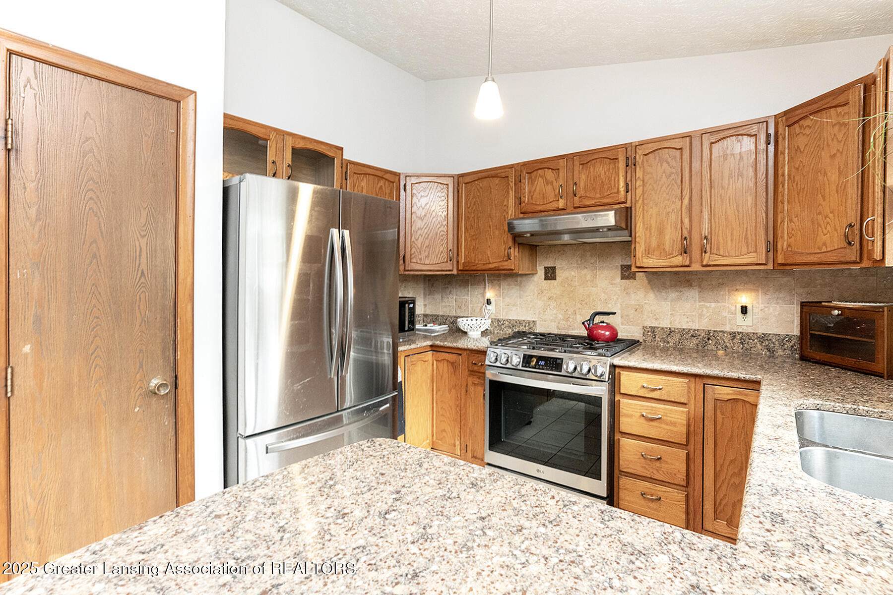 Holt, Michigan 48842, United States, 3 Bedrooms Bedrooms, ,2 BathroomsBathrooms,Residential,Active,238161