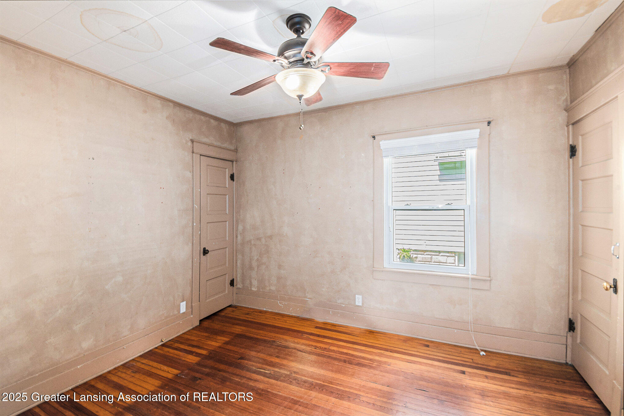 Owosso, Michigan 48867, United States, 3 Bedrooms Bedrooms, ,2 BathroomsBathrooms,Residential,Pending,152349