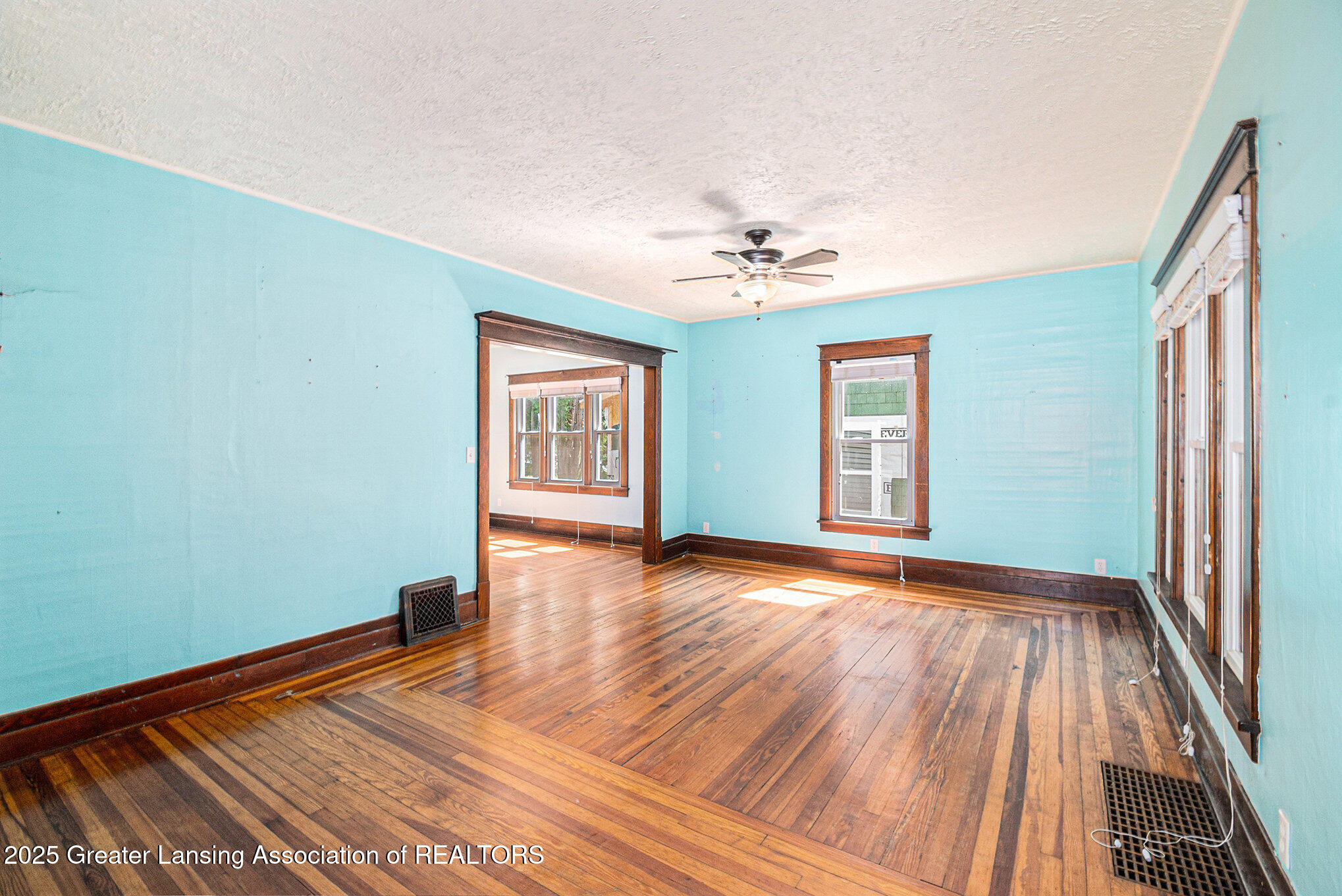 Owosso, Michigan 48867, United States, 3 Bedrooms Bedrooms, ,2 BathroomsBathrooms,Residential,Pending,152349