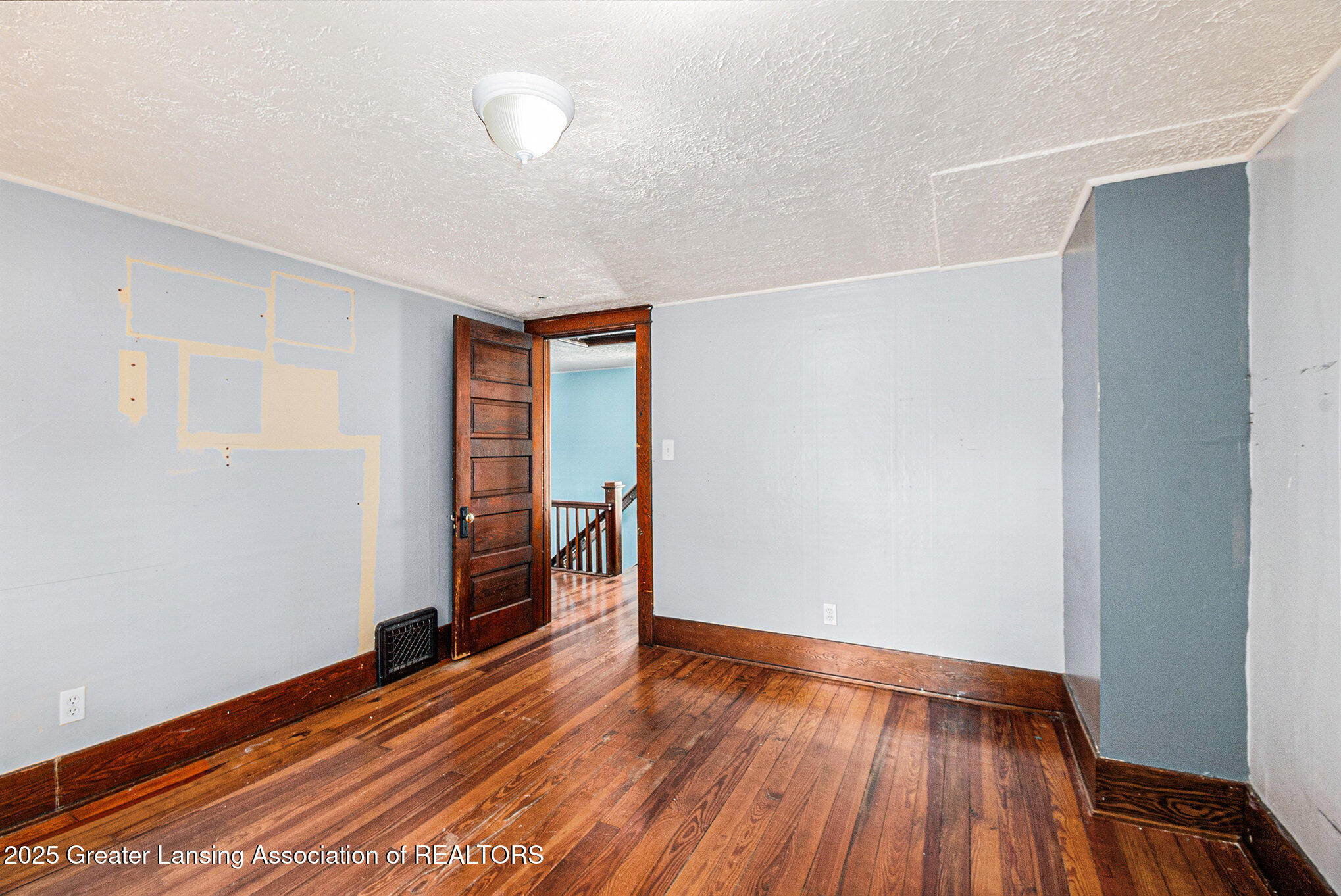 Owosso, Michigan 48867, United States, 3 Bedrooms Bedrooms, ,2 BathroomsBathrooms,Residential,Pending,152349