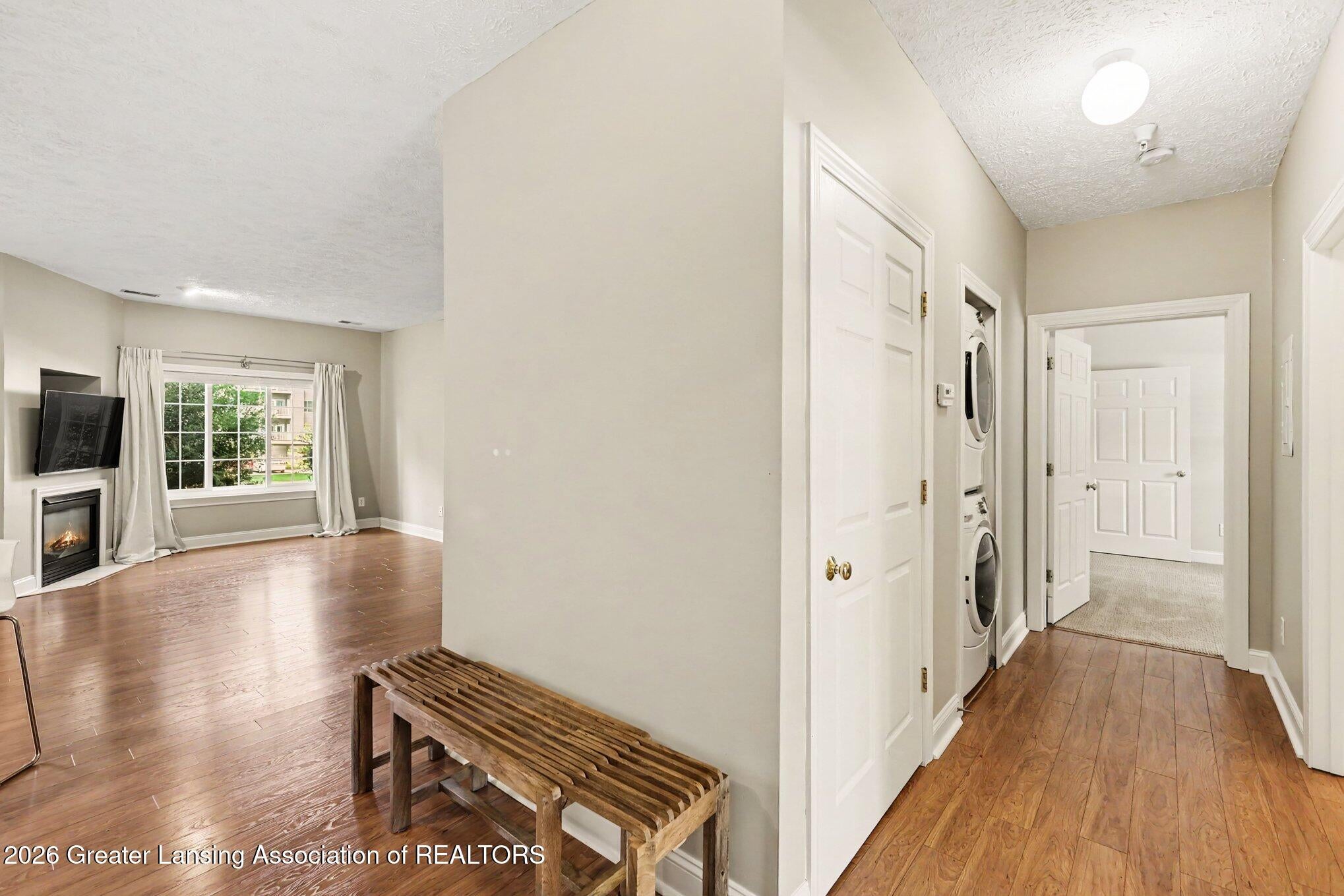 288 W Saginaw Street 104