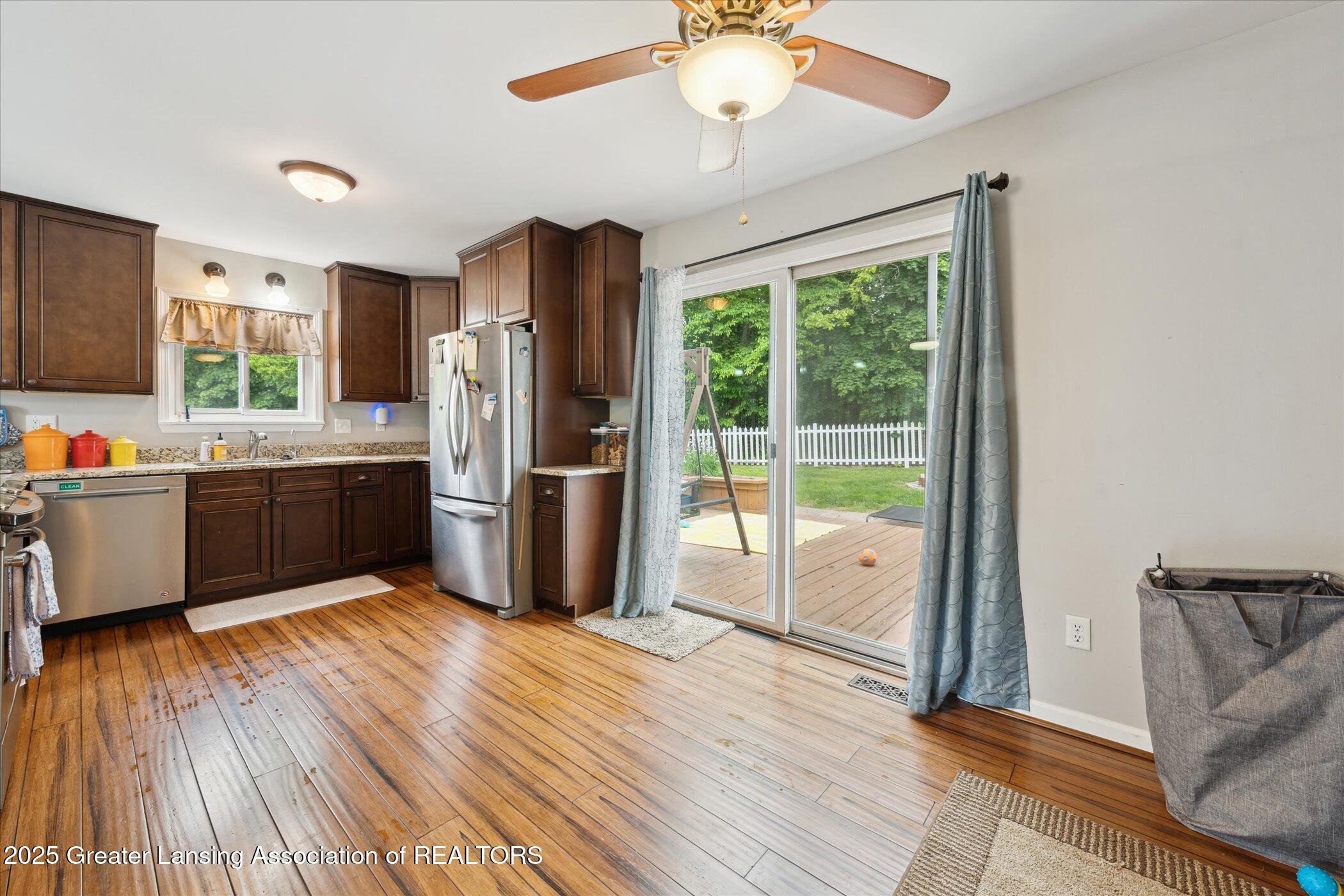 Brighton, Michigan 48114, United States, 4 Bedrooms Bedrooms, ,2 BathroomsBathrooms,Residential,Pending,141456