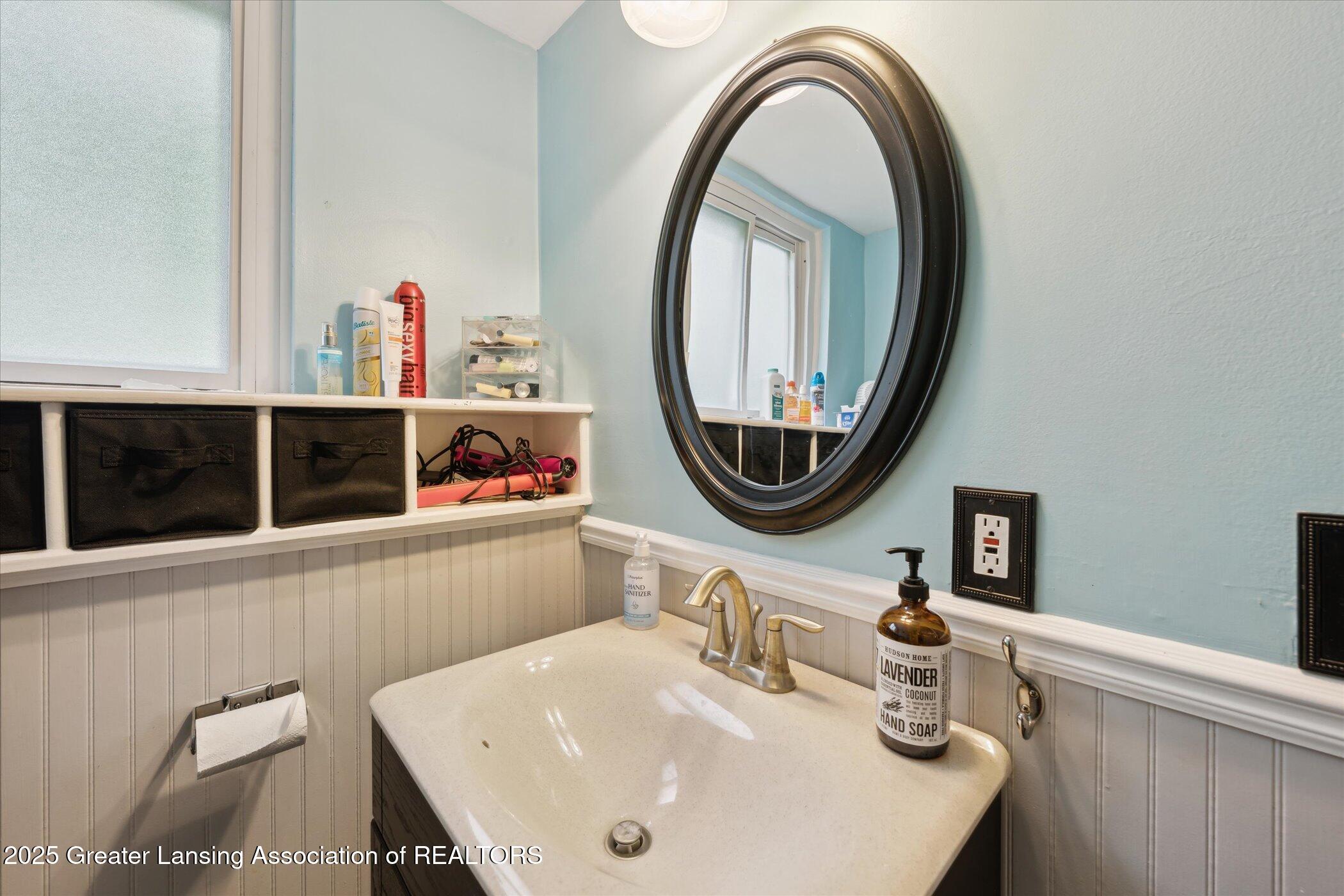 Brighton, Michigan 48114, United States, 4 Bedrooms Bedrooms, ,2 BathroomsBathrooms,Residential,Pending,141456