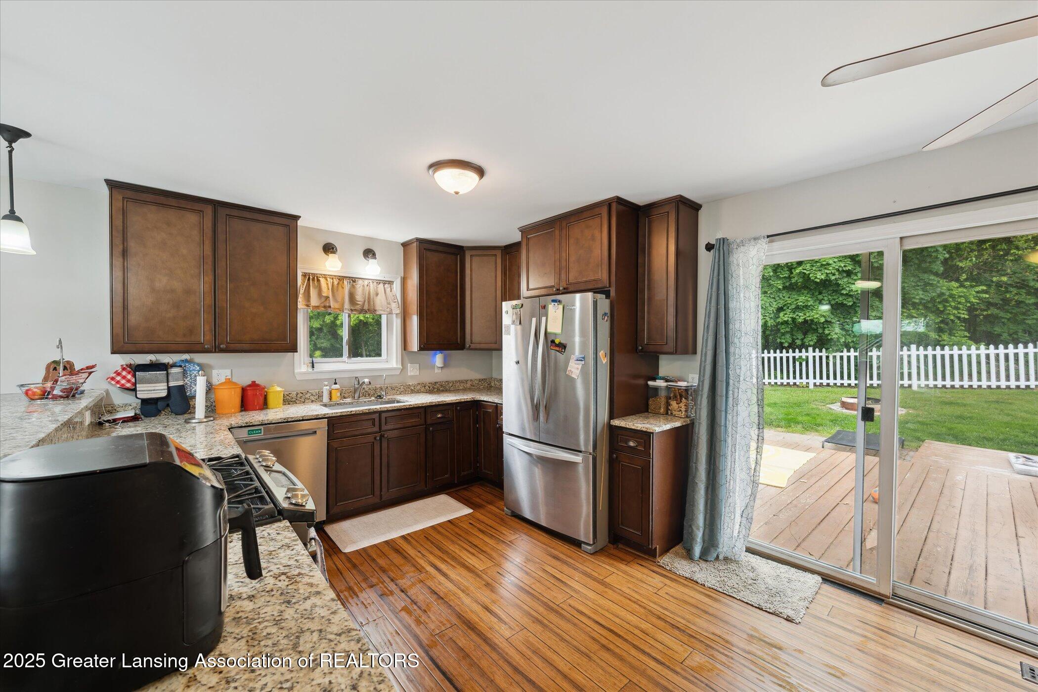 Brighton, Michigan 48114, United States, 4 Bedrooms Bedrooms, ,2 BathroomsBathrooms,Residential,Pending,141456