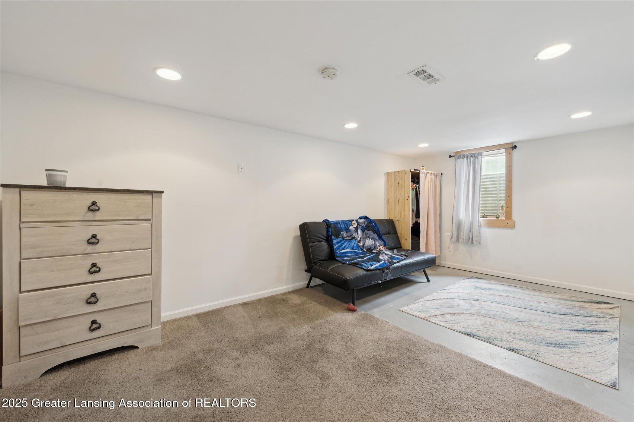 Brighton, Michigan 48114, United States, 4 Bedrooms Bedrooms, ,2 BathroomsBathrooms,Residential,Pending,141456