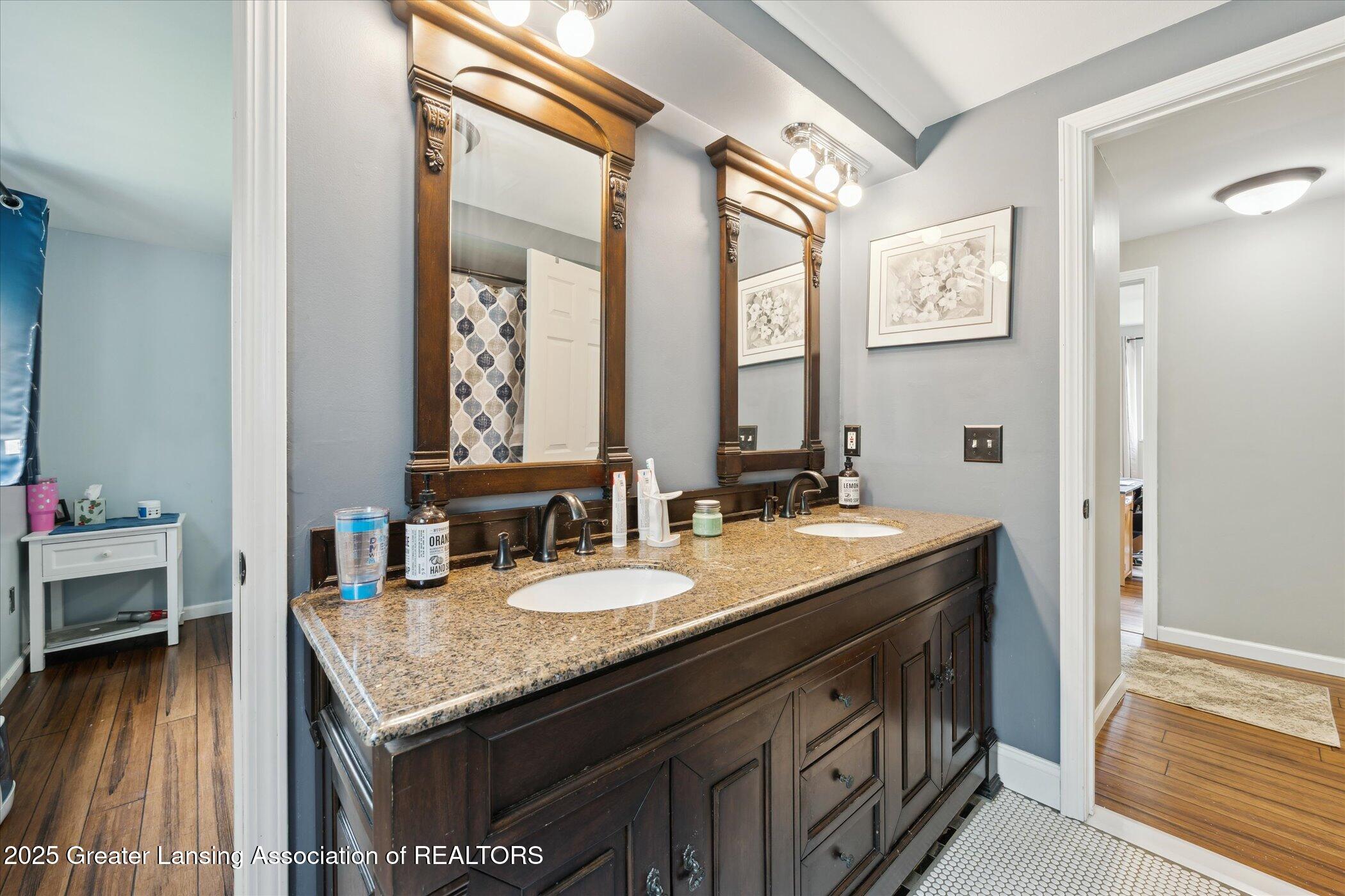 Brighton, Michigan 48114, United States, 4 Bedrooms Bedrooms, ,2 BathroomsBathrooms,Residential,Pending,141456