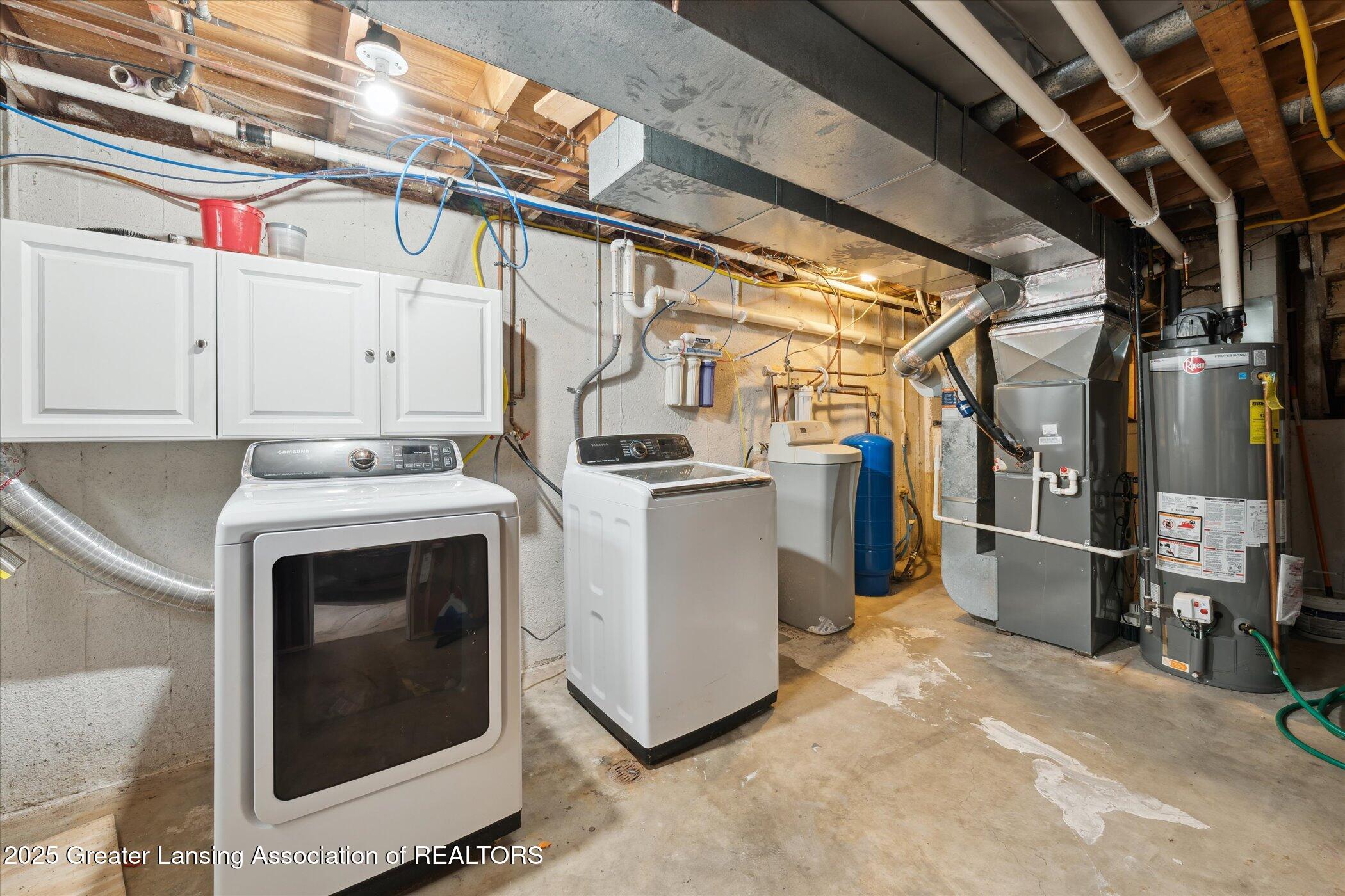 Brighton, Michigan 48114, United States, 4 Bedrooms Bedrooms, ,2 BathroomsBathrooms,Residential,Pending,141456