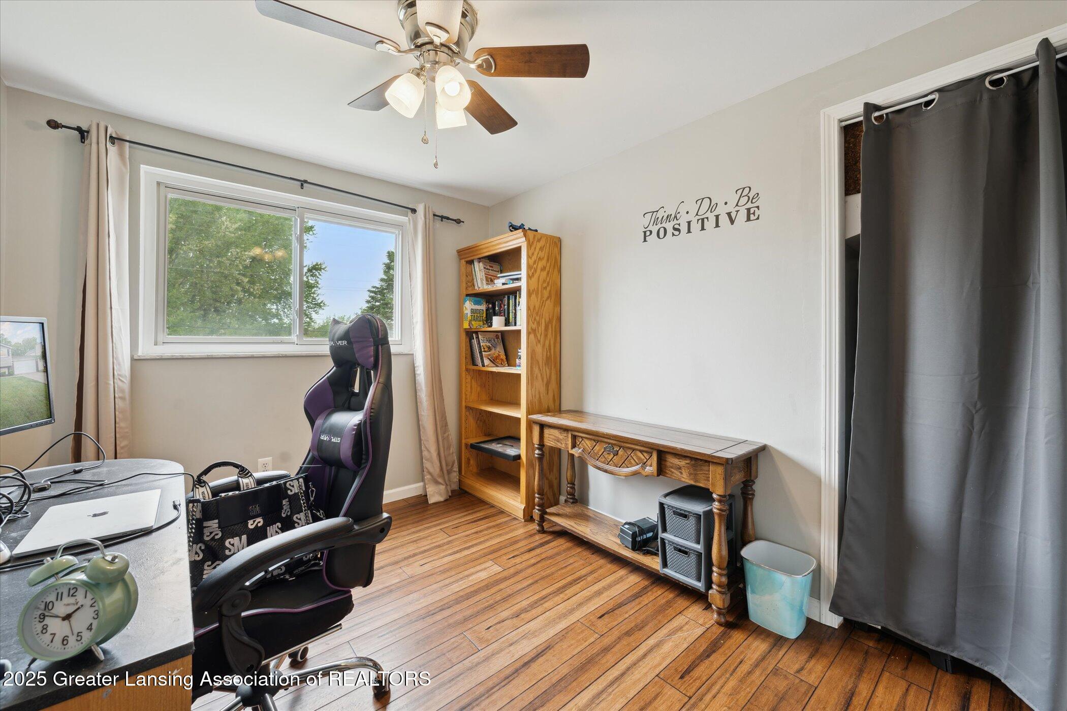 Brighton, Michigan 48114, United States, 4 Bedrooms Bedrooms, ,2 BathroomsBathrooms,Residential,Pending,141456