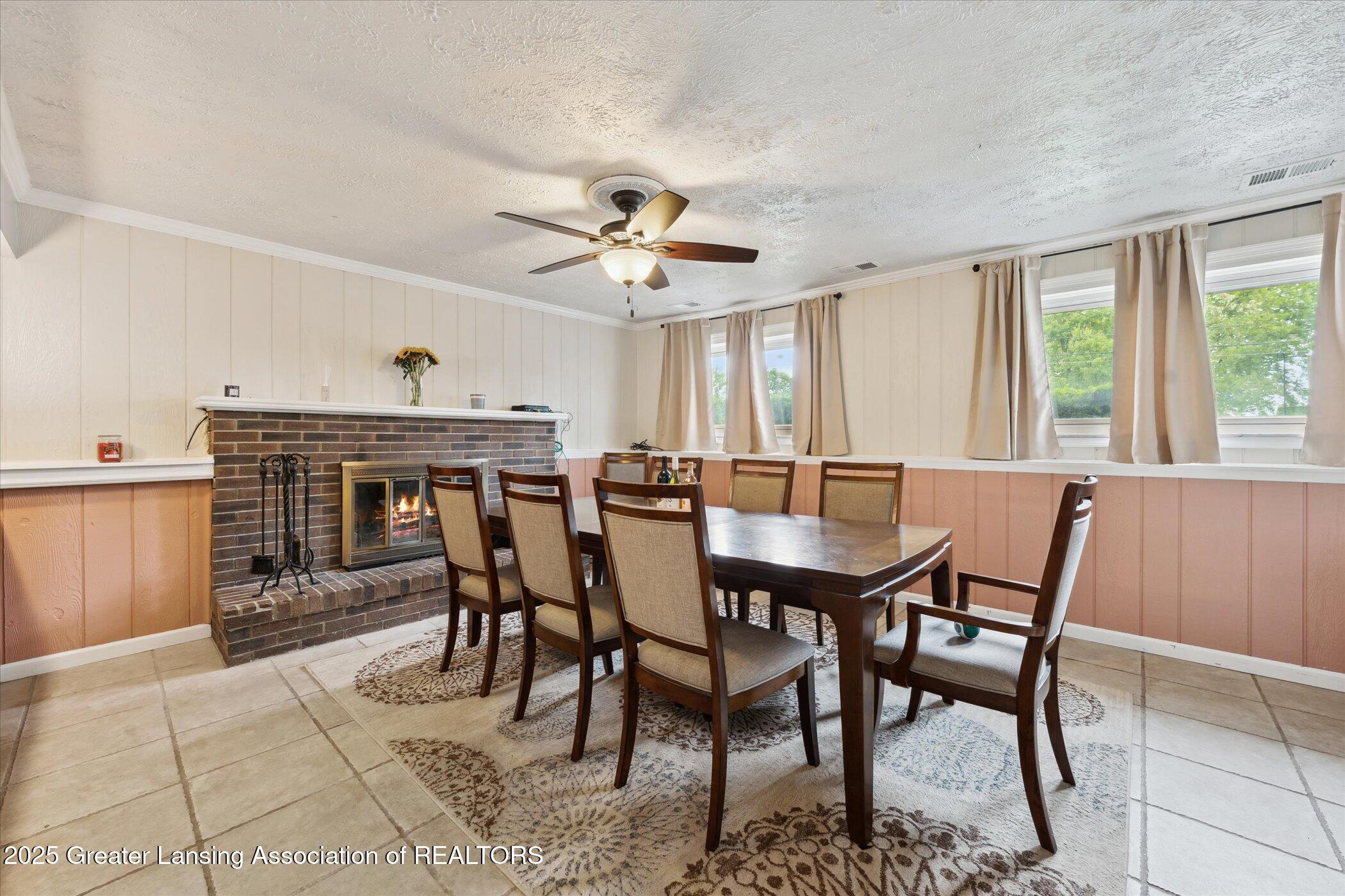 Brighton, Michigan 48114, United States, 4 Bedrooms Bedrooms, ,2 BathroomsBathrooms,Residential,Pending,141456