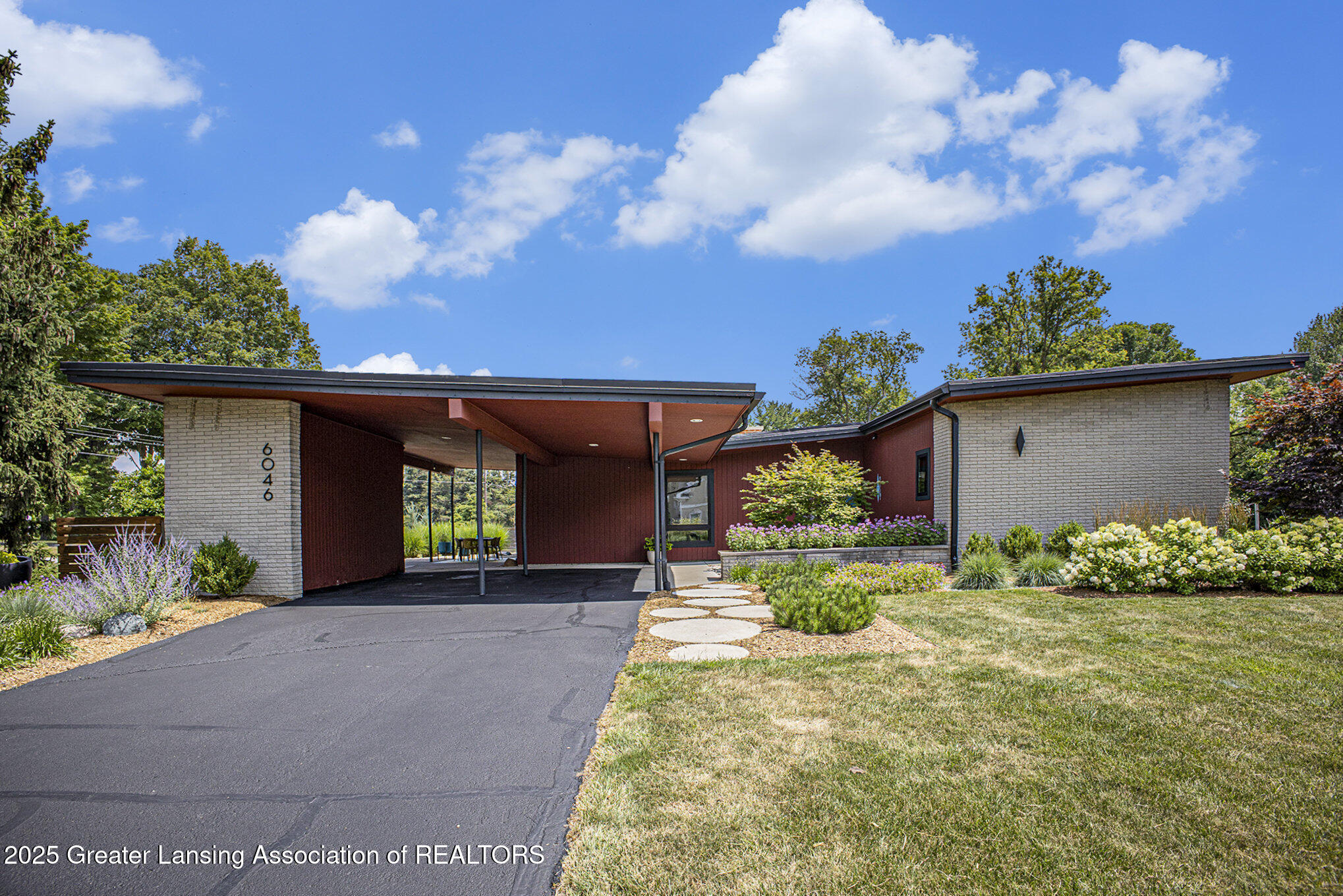 East Lansing, Michigan 48823, United States, 3 Bedrooms Bedrooms, ,2 BathroomsBathrooms,Residential,Coming Soon,177612